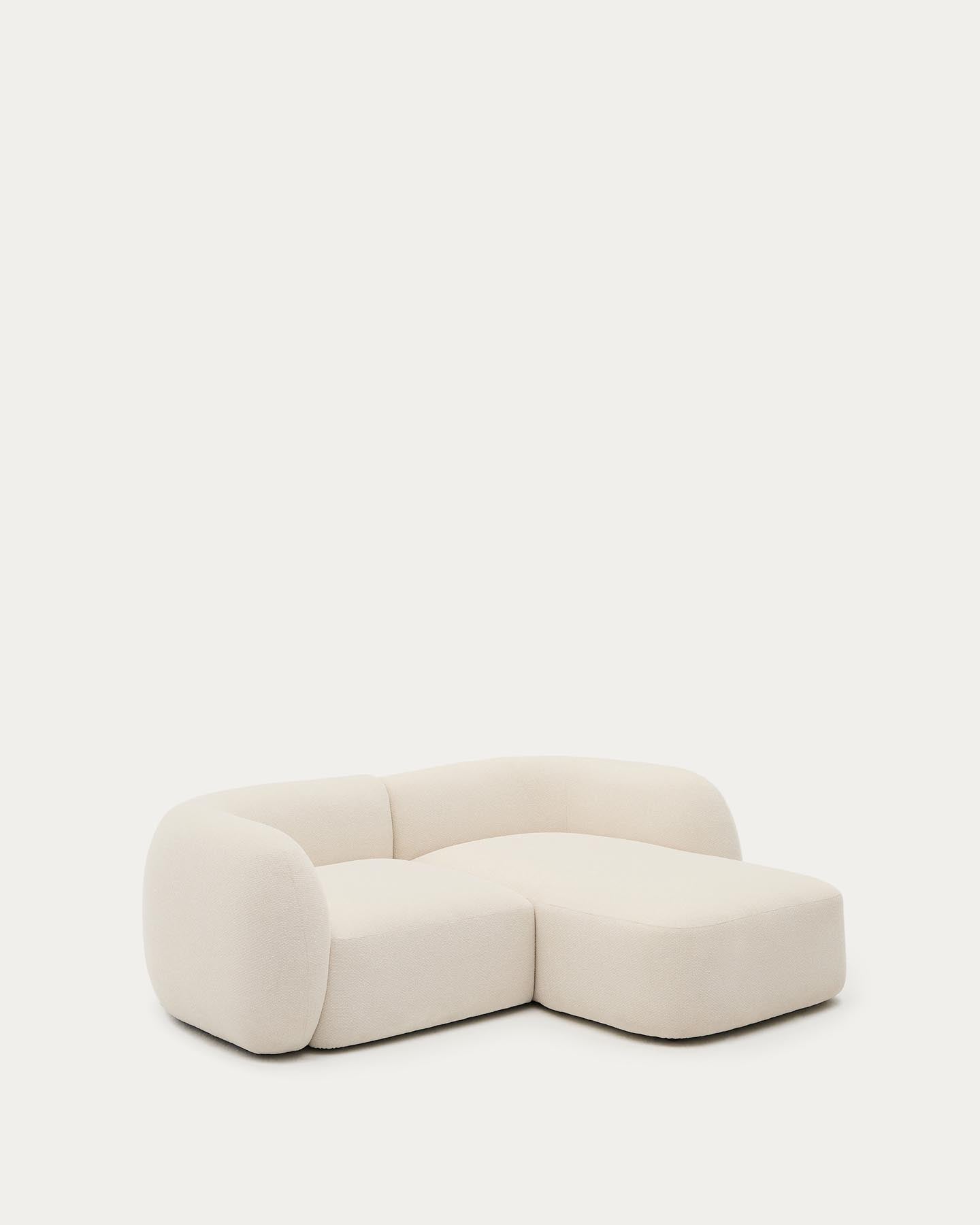 Schwer entflammbares 2-Sitzer-Modularsofa Martina mit Chenille und Chaiselongue rechts in Ecru 230 cm in Ecru präsentiert im Onlineshop von KAQTU Design AG. L-Sofa rechts ist von Kave Home