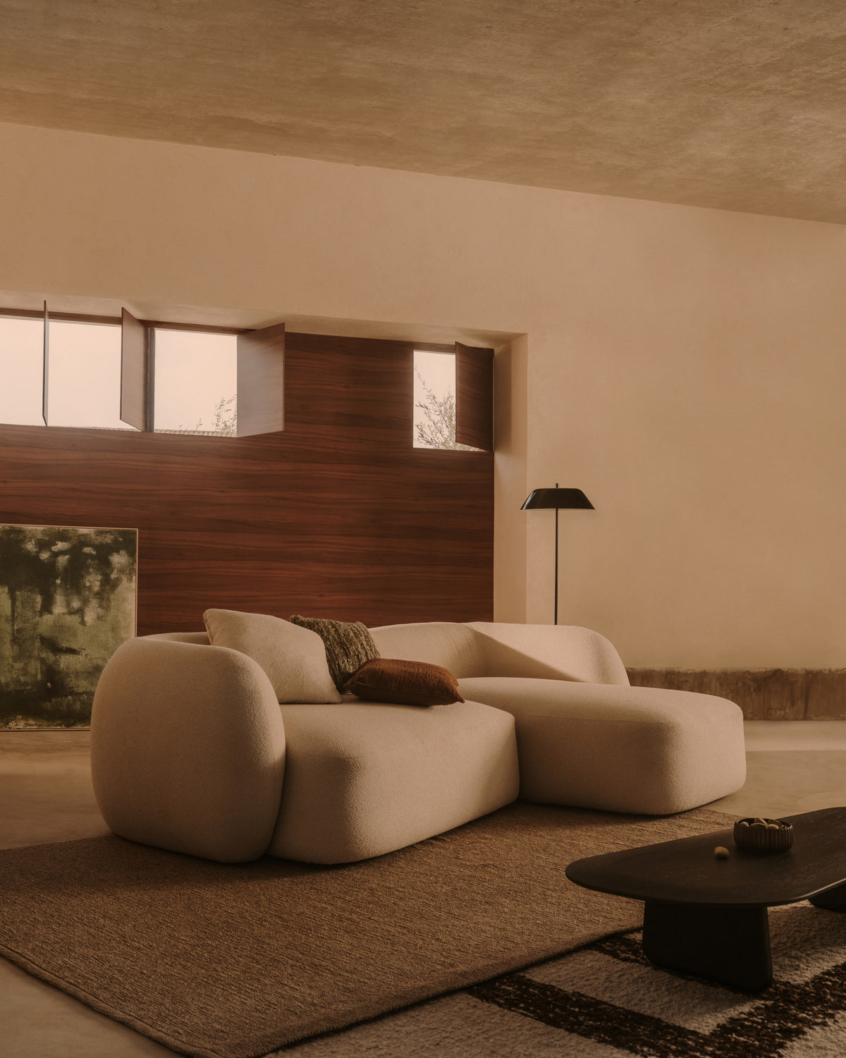 Schwer entflammbares 3-Sitzer-Modularsofa Martina mit Chenille und Chaiselongue rechts in Ecru 287 cm in Ecru präsentiert im Onlineshop von KAQTU Design AG. L-Sofa rechts ist von Kave Home