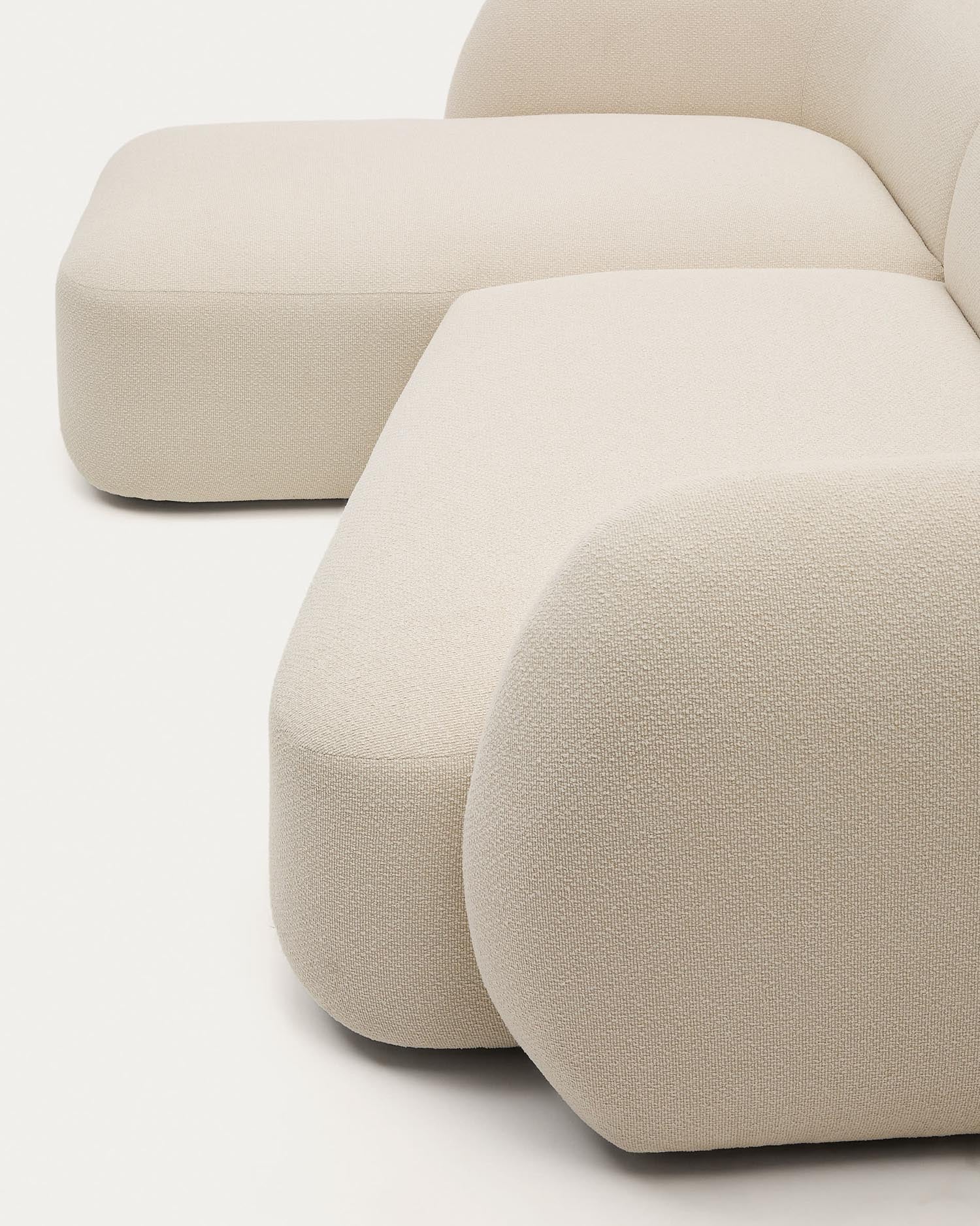 Erleben Sie das Martina 3-Sitzer-Modularsofa in luxuriösem Chenille Écru mit linker Chaiselongue – perfekt für modernes Wohnen und individuellen Komfort.