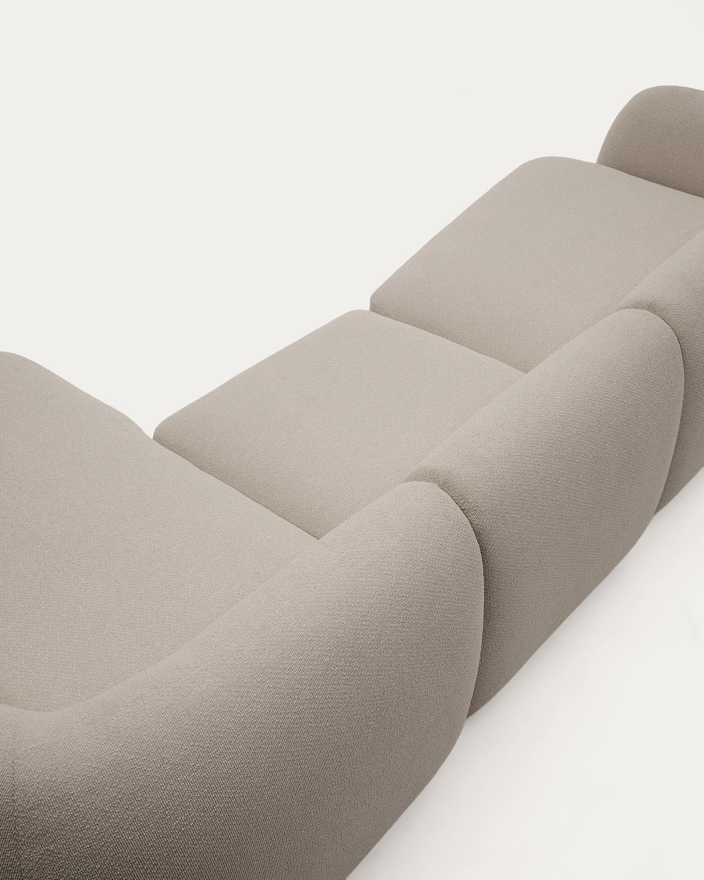 Schwer entflammbares 4-Sitzer-Modularsofa Martina mit Chenille und Chaiselongue rechts in Steinton 377 cm in Steinfarben präsentiert im Onlineshop von KAQTU Design AG. L-Sofa rechts ist von Kave Home