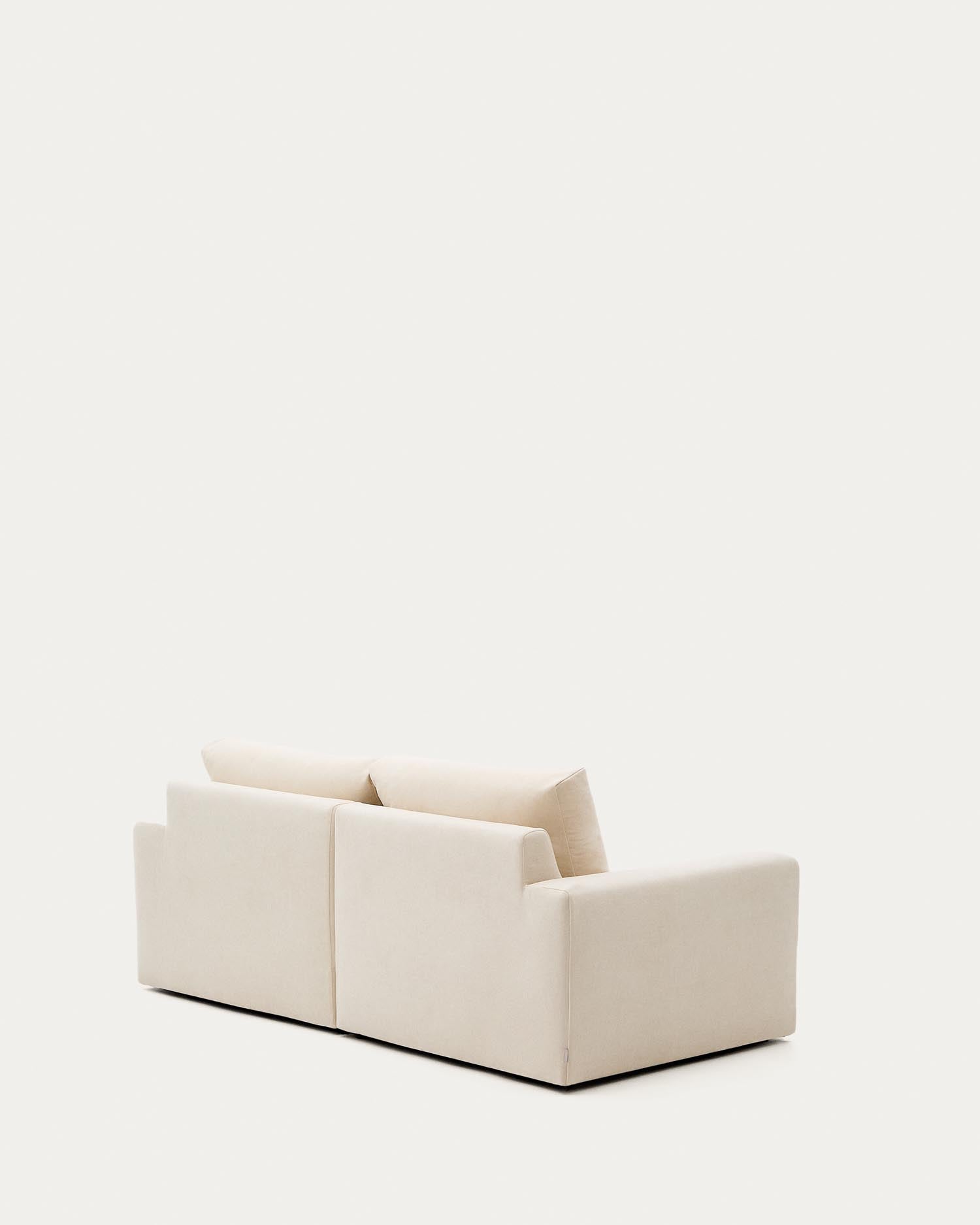 Erleben Sie das modulare Sofa Alea für 3 Personen mit Chaiselongue rechts in Ecru. Hochwertige Materialien, abnehmbarer Bezug und modernes Design für jeden Wohnstil.