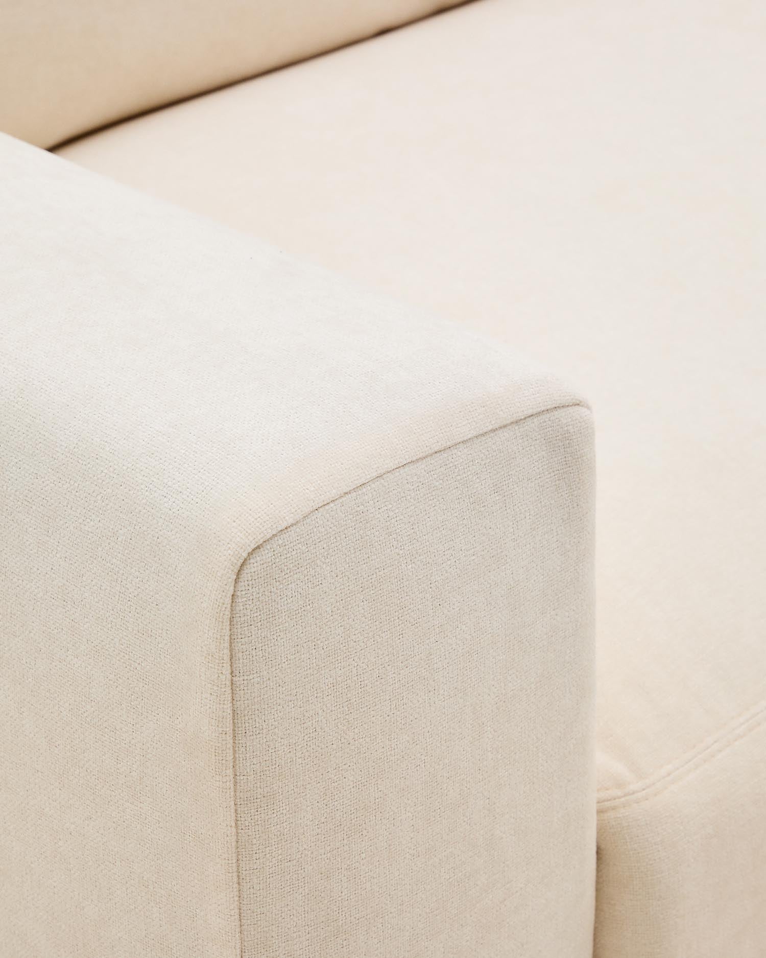 Erleben Sie das modulare Sofa Alea für 4 Personen: Hochwertige Materialien, abnehmbarer Chenillebezug und flexibles Design für jeden Raum.