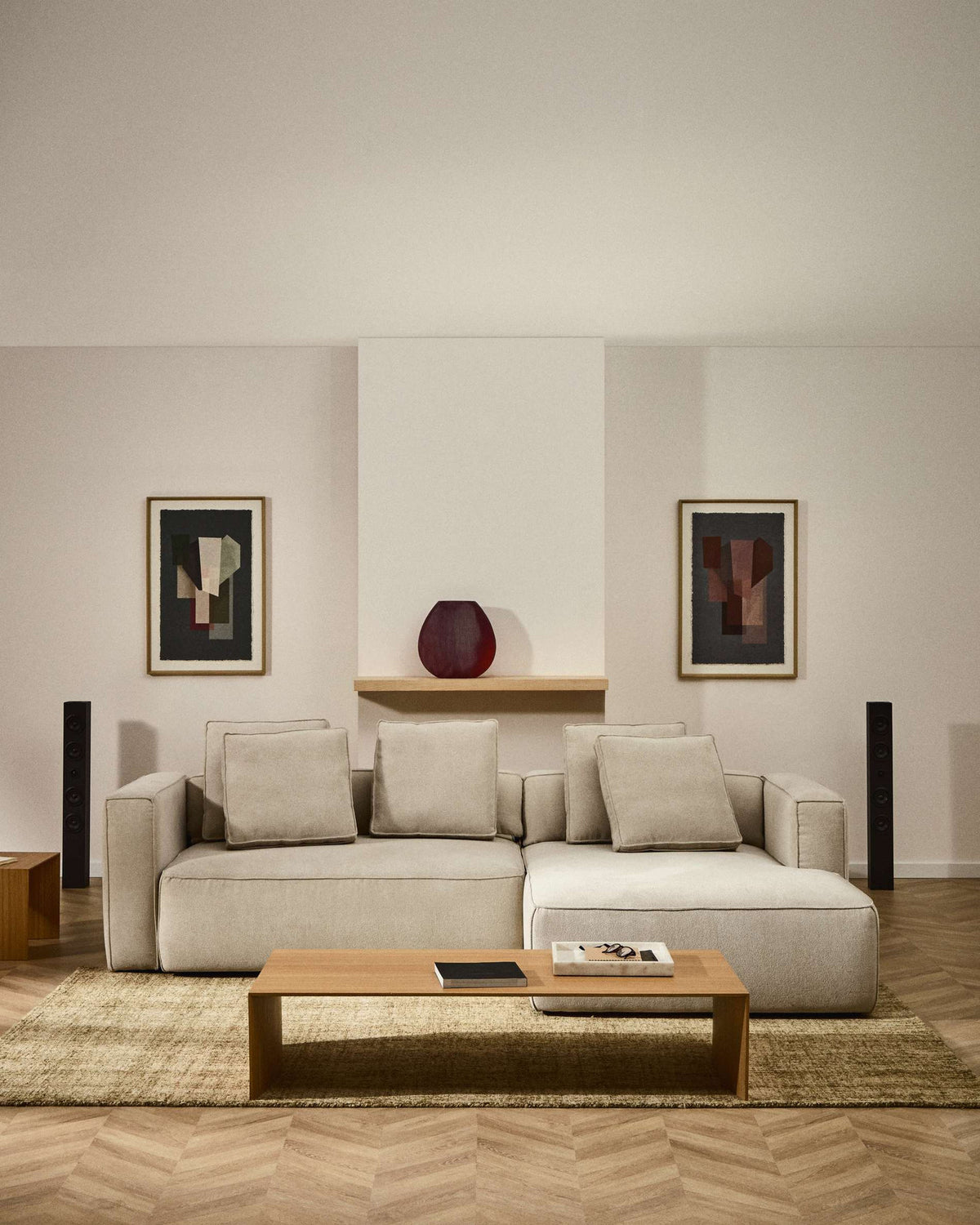 3-Sitzer Bettsofa Marela mit Chaiselongue rechts in beiger Chenille, 276 cm, FSC Mix Credit in Beige präsentiert im Onlineshop von KAQTU Design AG. Bettsofa ist von Kave Home