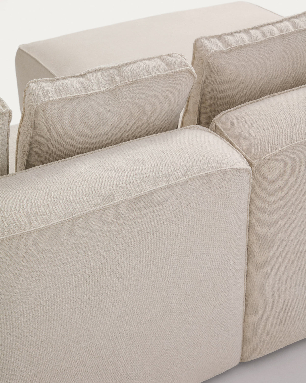 3-Sitzer-Bettsofa Marela in Écru mit Chenille-Bezug, Armlehnen, Chaiselongue links, schwarze Beine