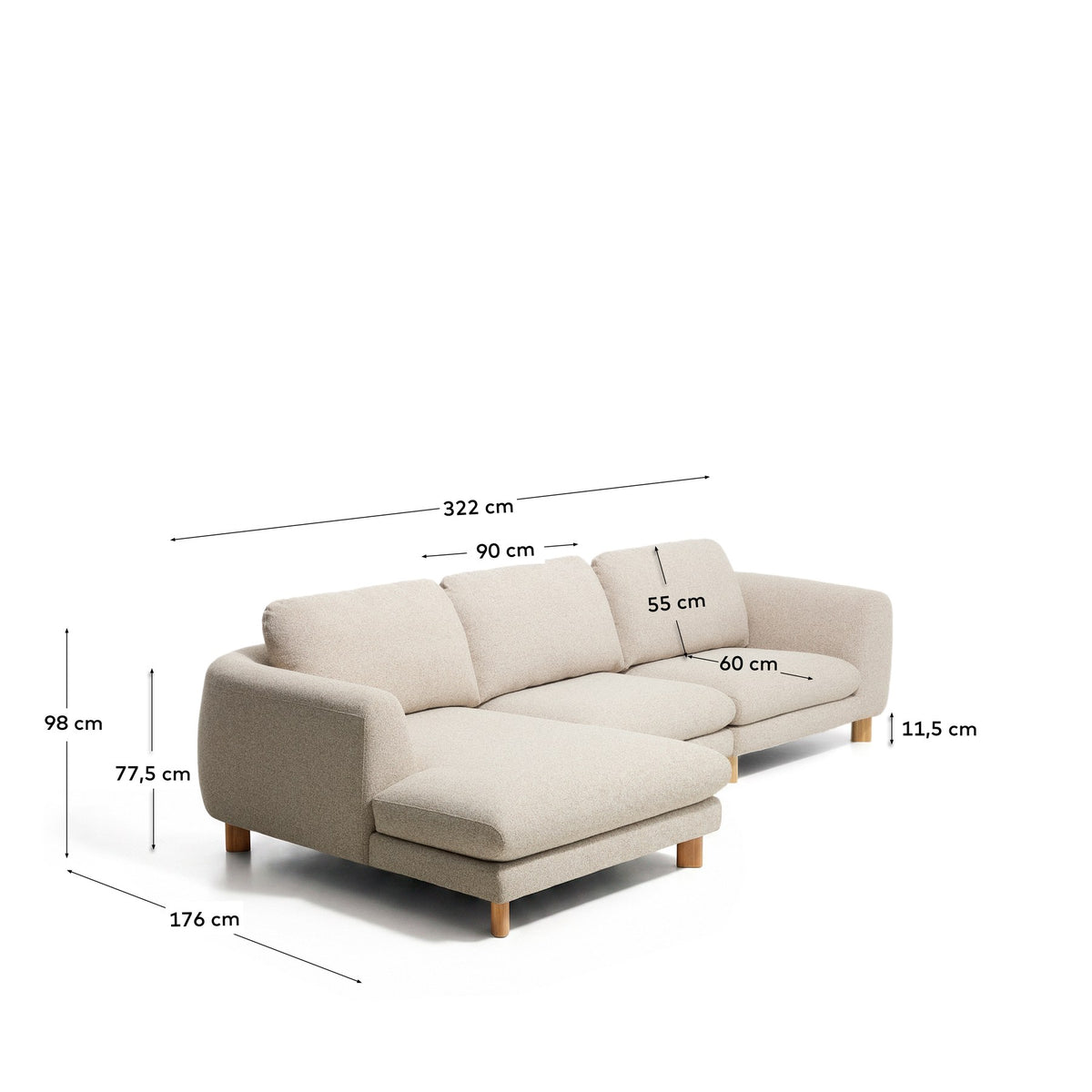 Beiges Sofa Vera von Kave Home mit Chaiselongue links, gepolsterten Armlehnen und sichtbaren Beinen aus massivem Eschenholz.