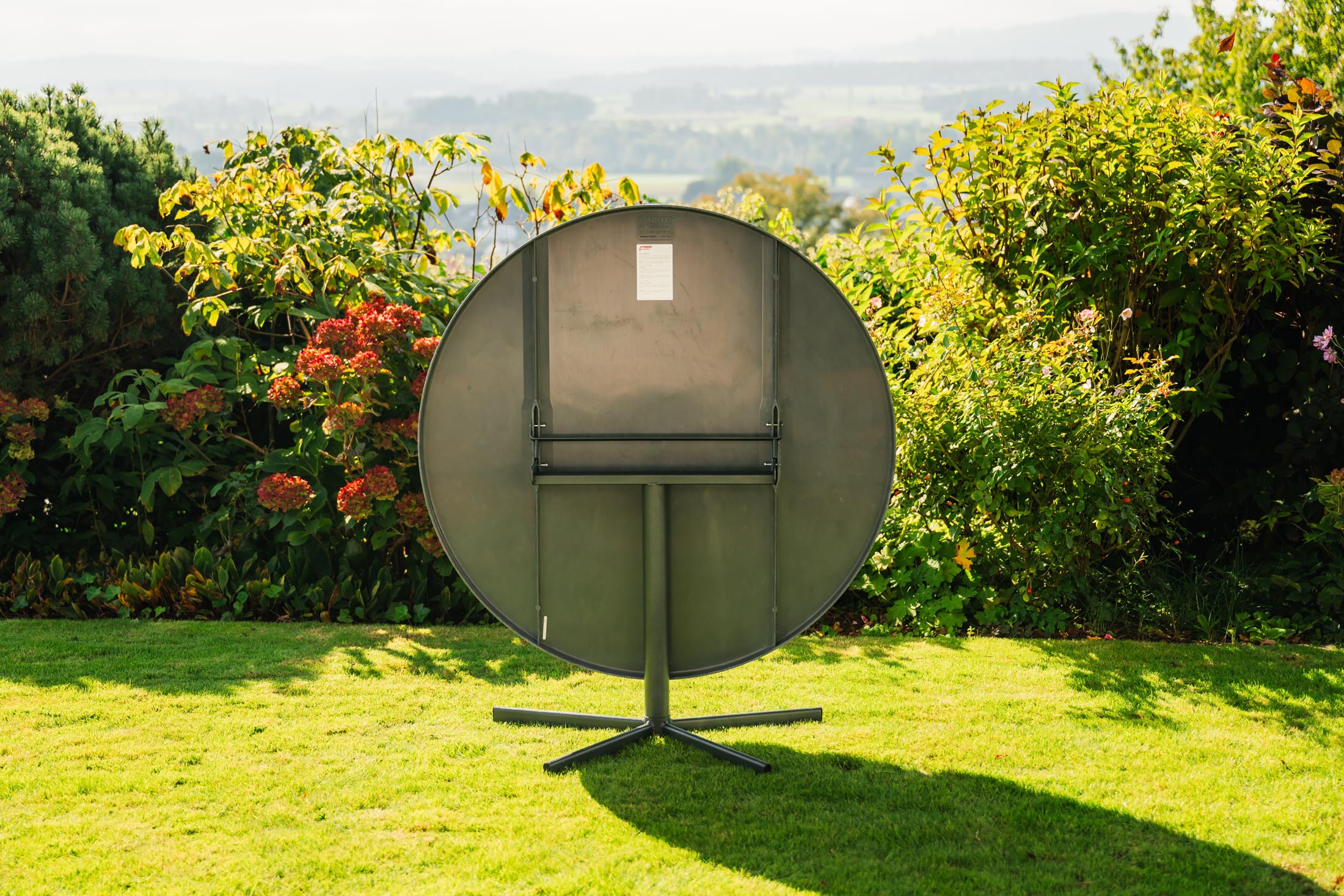 Hochwertiger, klappbarer Bodensee Glasfaser-Gartentisch ø120cm, wetterfest, UV-beständig, langlebig, pflegeleicht, Schweizer Qualität – perfekt für Outdoor.