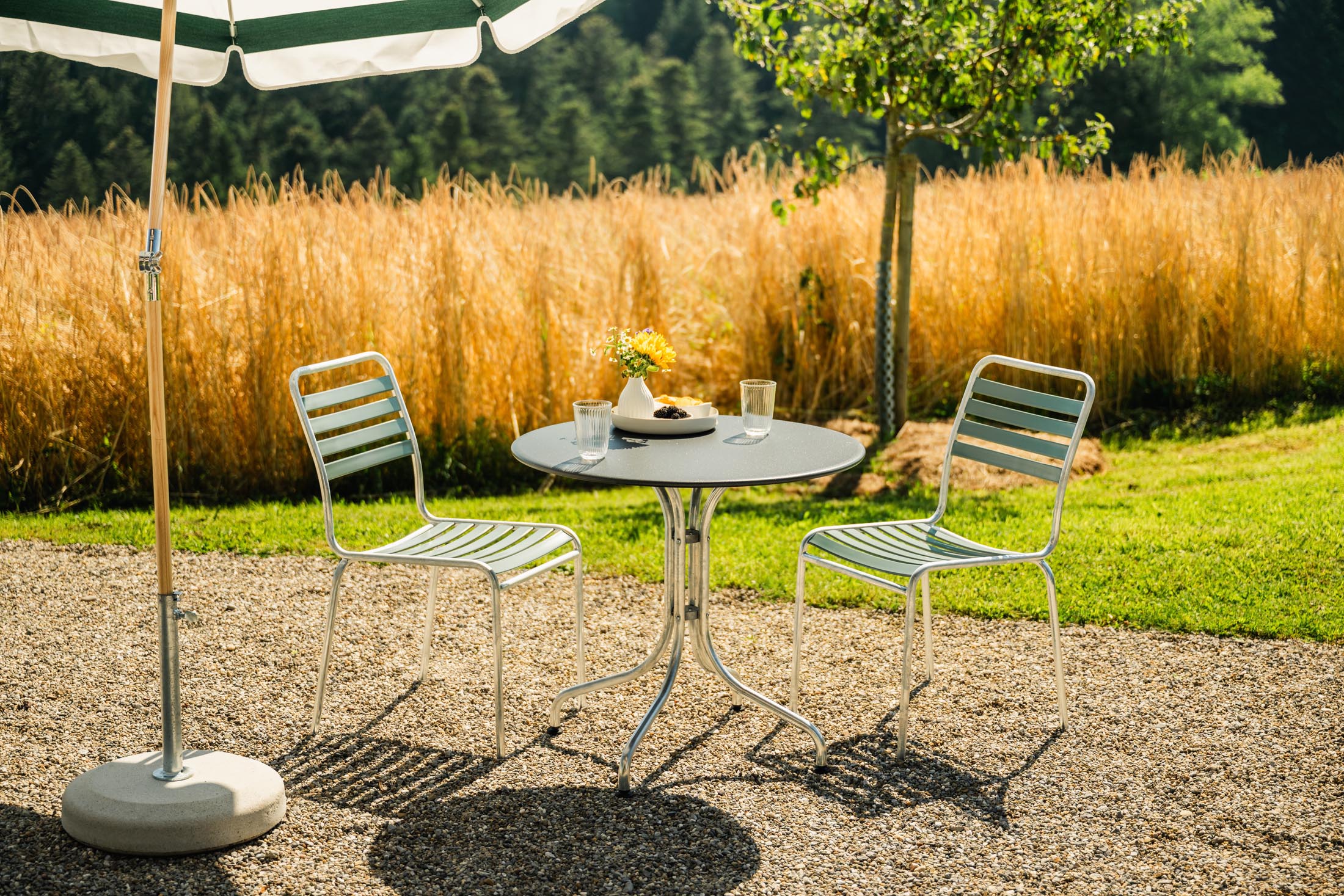 St. Moritz Metall-Gartentisch ø80 von Schaffner – robuster, wetterfester Tisch aus langlebigem Stahl, perfekt für Garten, Balkon oder Terrasse, stilvoll & pflegeleicht.