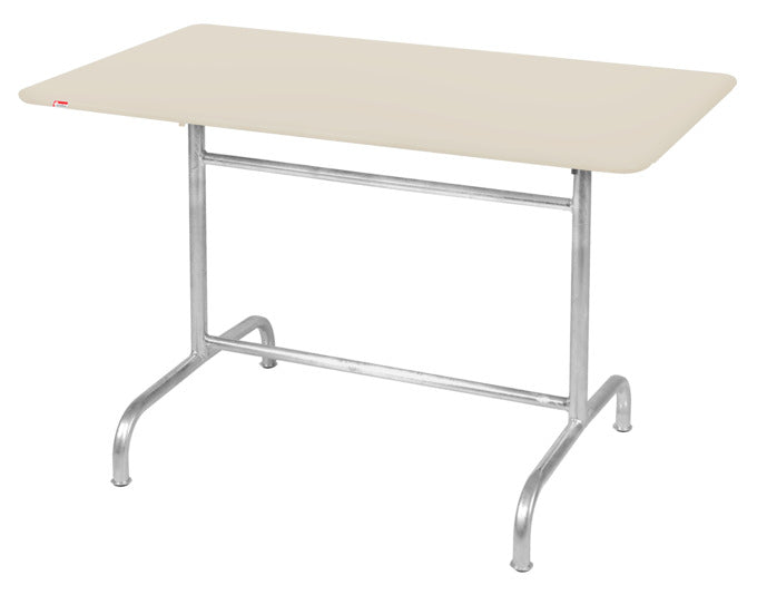 Rigi Metall-Gartentisch 120x70 klappbar in Pastellsand / Feuerverzinkt präsentiert im Onlineshop von KAQTU Design AG. Gartentisch ist von Schaffner