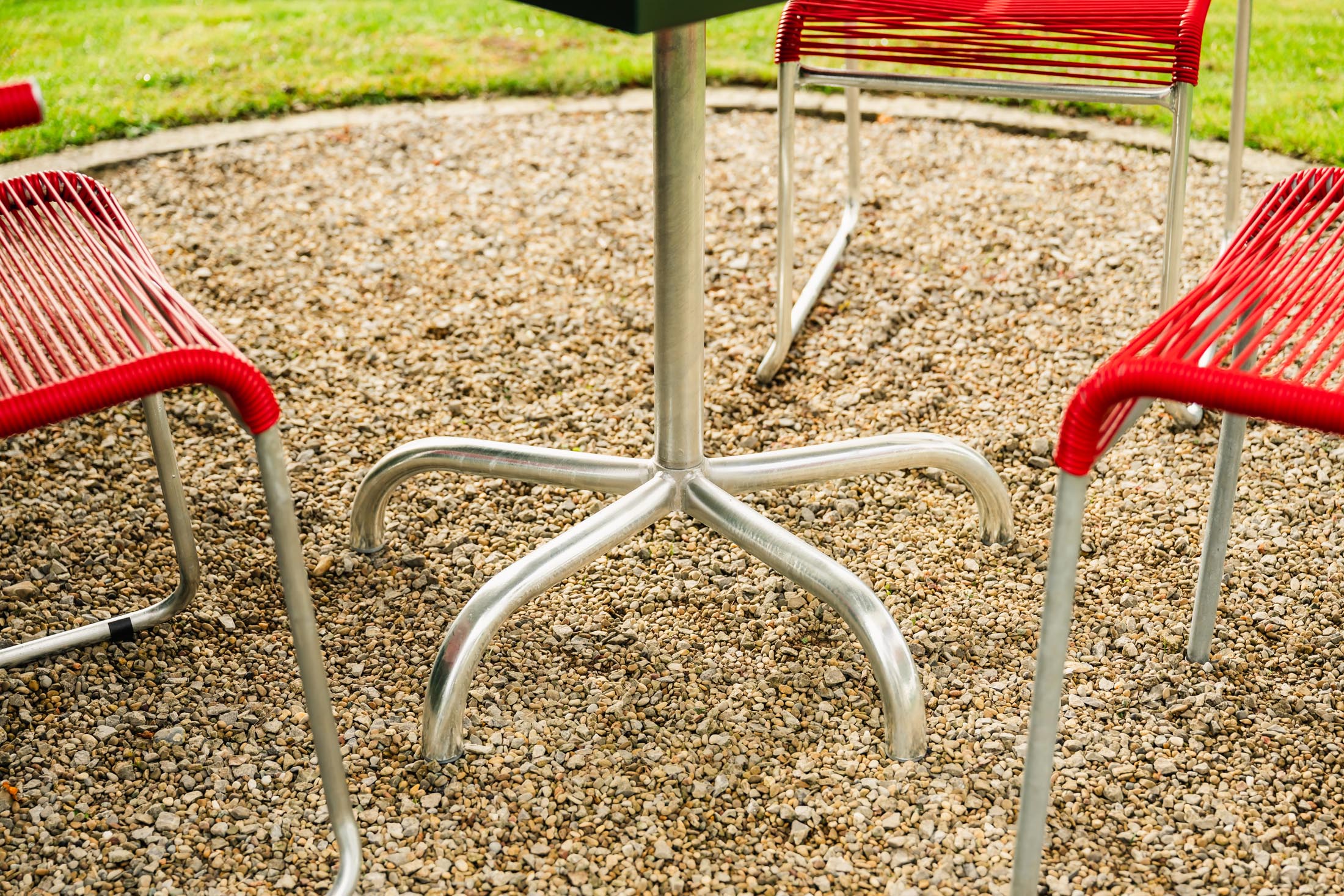 Säntis Metall-Gartentisch 80x80 klappbar in Tannengrün präsentiert im Onlineshop von KAQTU Design AG. Gartentisch ist von Schaffner