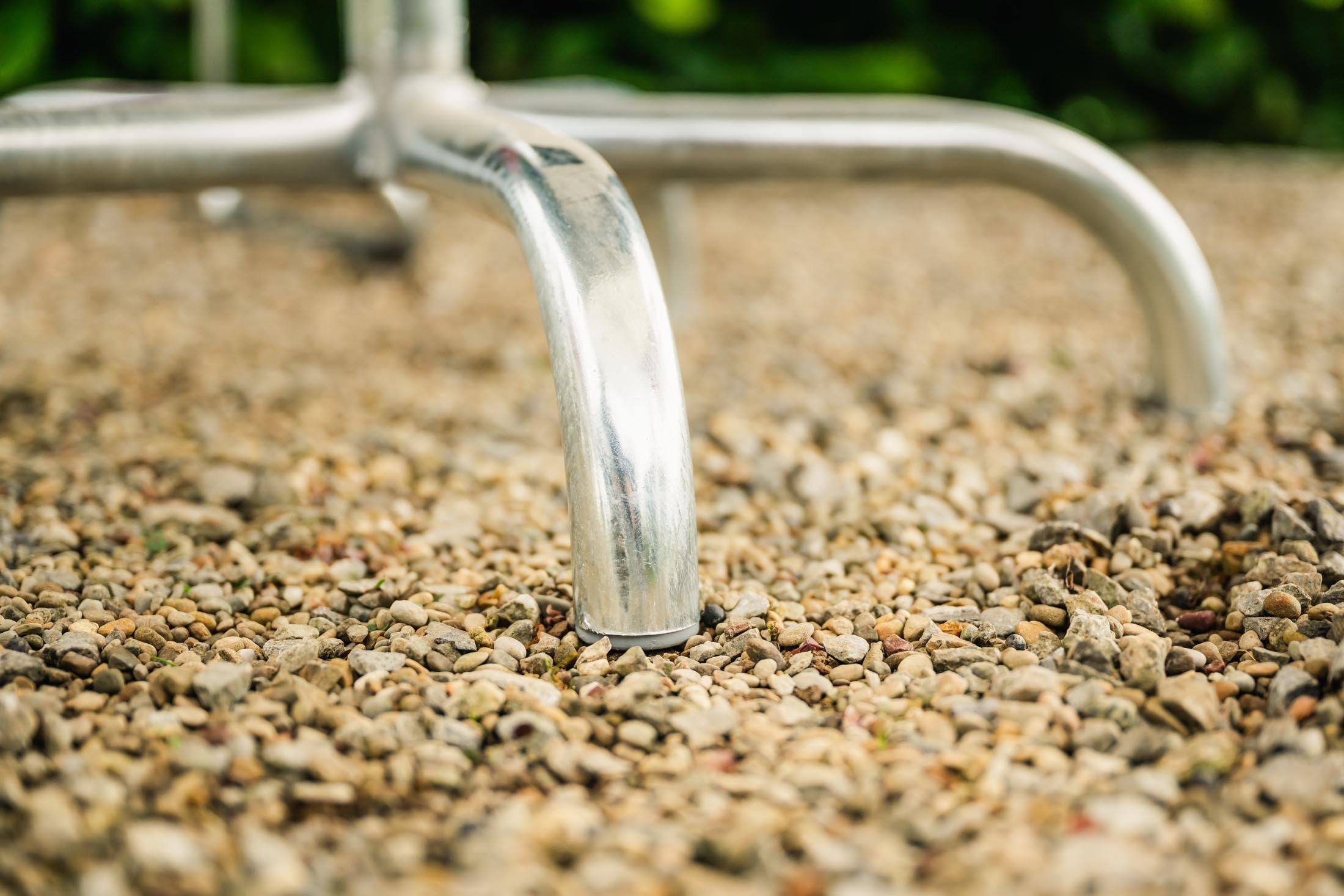Säntis Metall-Gartentisch 80x80 klappbar in Tannengrün präsentiert im Onlineshop von KAQTU Design AG. Gartentisch ist von Schaffner