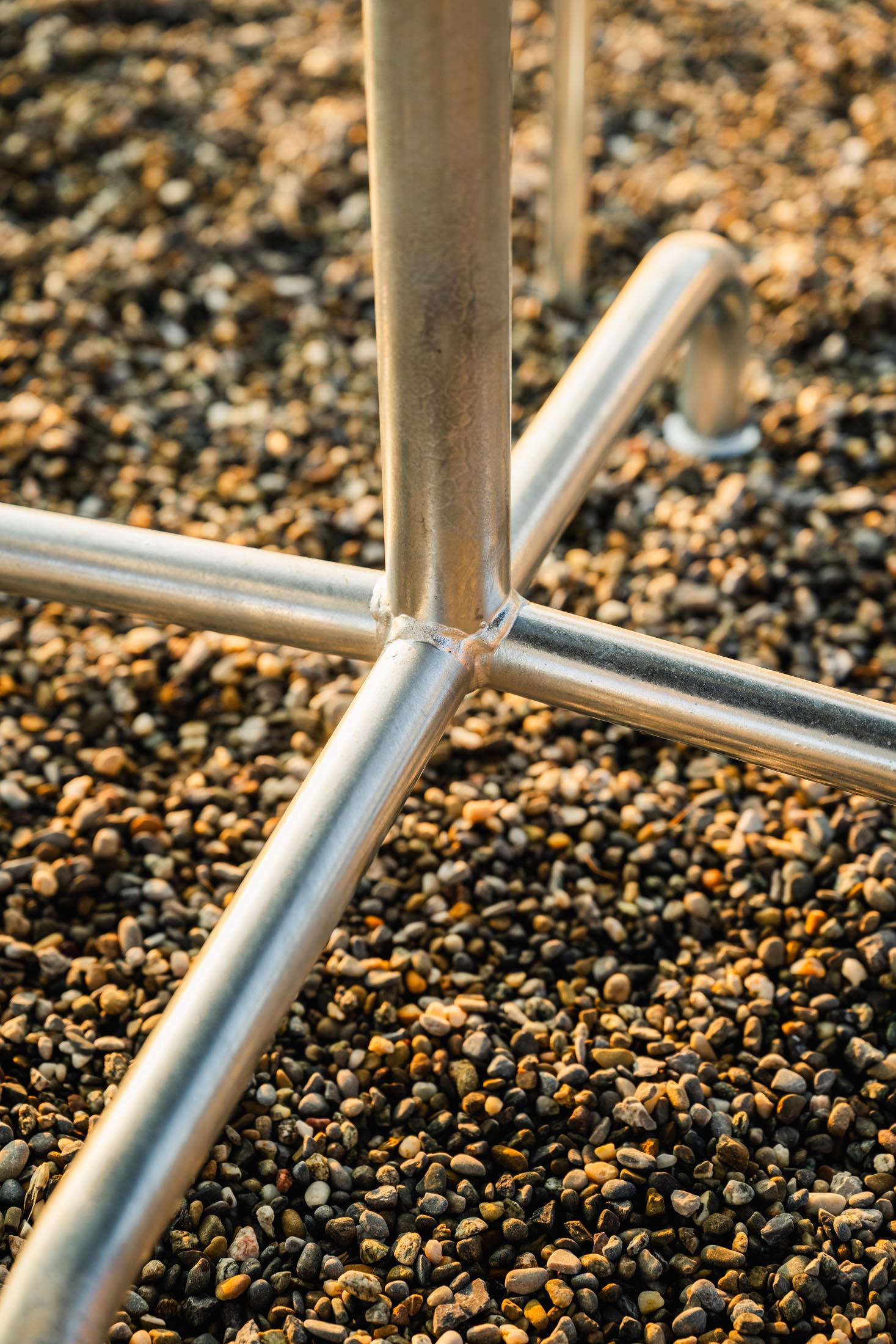 Hochwertiger, wetterfester Rigi Metall-Gartentisch 70x70 cm, klappbar, langlebig, stilvoll und pflegeleicht – ideal für Garten, Balkon und Terrasse.