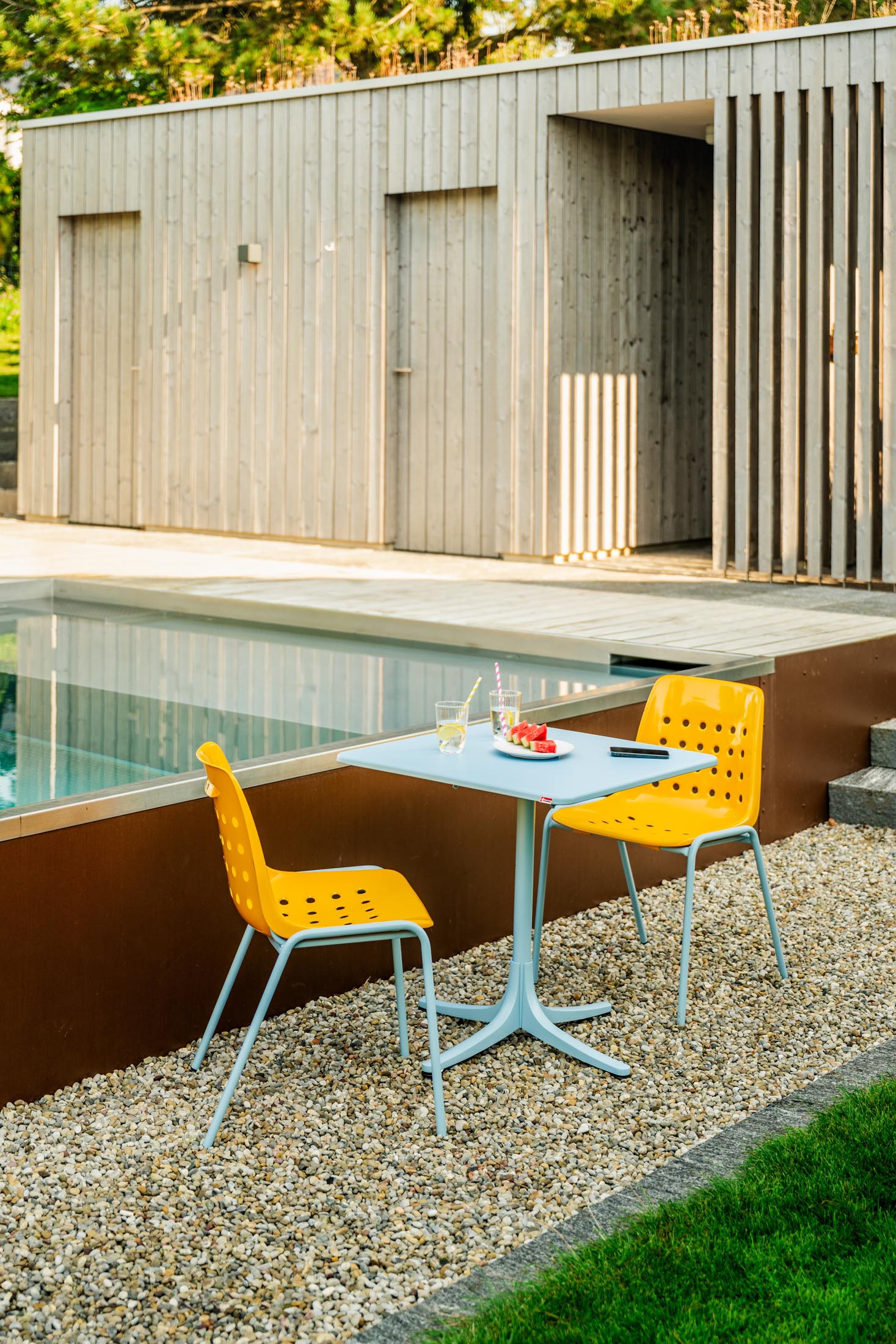 Schaffhausen Glasfaser-Gartentisch 70x70 klappbar in Graphit präsentiert im Onlineshop von KAQTU Design AG. Gartentisch ist von Schaffner