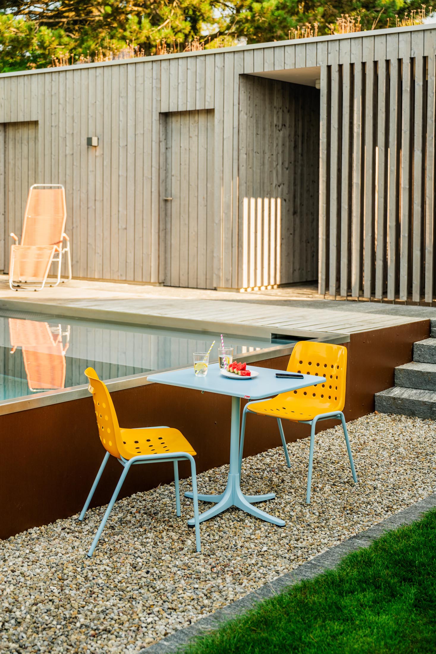 Schaffhausen Glasfaser-Gartentisch 70x70 klappbar in Graphit präsentiert im Onlineshop von KAQTU Design AG. Gartentisch ist von Schaffner