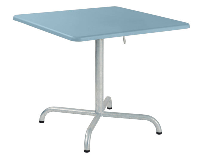 Der Salontisch Davos 70x70 cm von Schaffner ist der ideale Tisch für Garten und Terrasse. Wetterfest, stabil und platzsparend – perfekt für jeden Außenbereich!