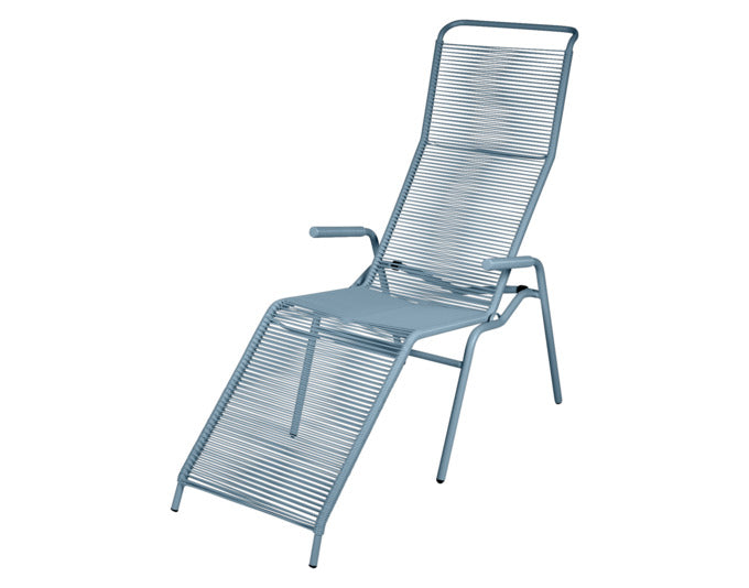 Eleganter Säntis Spaghetti Liegestuhl von Schaffner, wetterfest, robust und bequem. Ideal für Garten, Balkon oder Terrasse. Schweizer Qualität.
