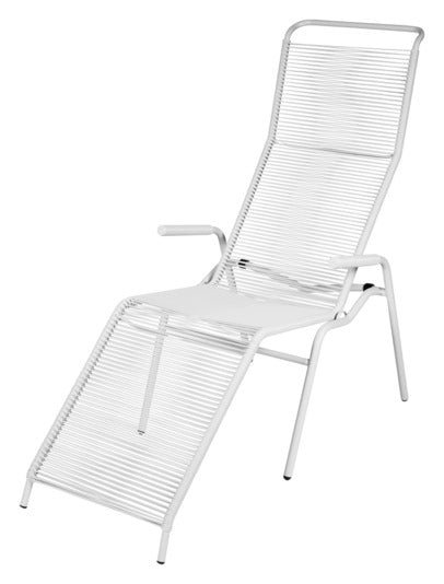 Genießen Sie entspannte Stunden im Säntis Spaghetti Liegestuhl von Schaffner – stilvoll, robust und perfekt für Ihre Outdoor-Oase.
