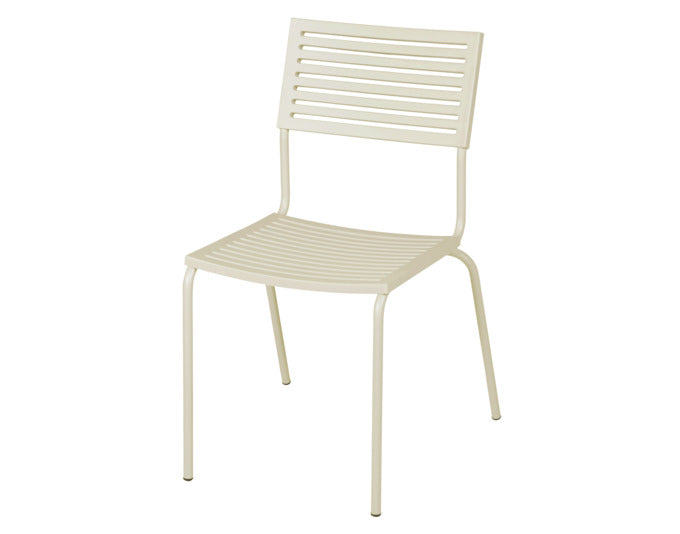 Bodensee Lamello-Gartenstuhl ohne Armlehne in Pastellsand präsentiert im Onlineshop von KAQTU Design AG. Gartenstuhl ist von Schaffner