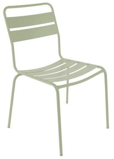 Glarus Ganzmetall-Gartenstuhl ohne Armlehne in Pastellgrün präsentiert im Onlineshop von KAQTU Design AG. Gartenstuhl ist von Schaffner