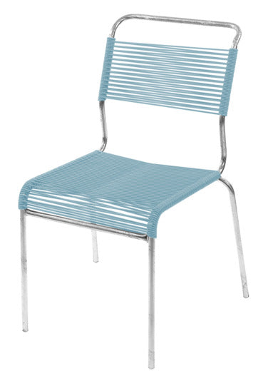 Der Säntis Stuhl Spaghetti von Schaffner ohne Armlehnen vereint elegantes Design und hohen Sitzkomfort, ideal für jeden Außenbereich.