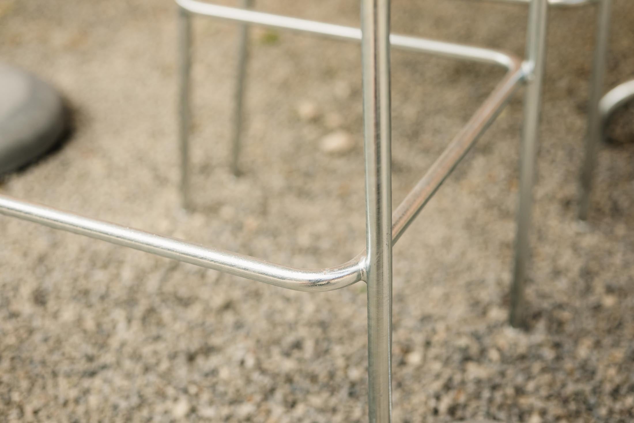 Säntis Spaghetti-Barstuhl Outdoor ohne Armlehne in Pastellsand präsentiert im Onlineshop von KAQTU Design AG. Outdoor-Barstuhl ist von Schaffner