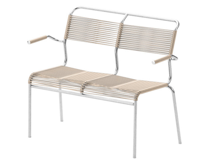Elegante 2er Gartenbank mit Armlehnen aus wetterfestem Metall, nachhaltigem Spaghetti-Design, langlebig, reparierbar und perfekt für den Außenbereich.