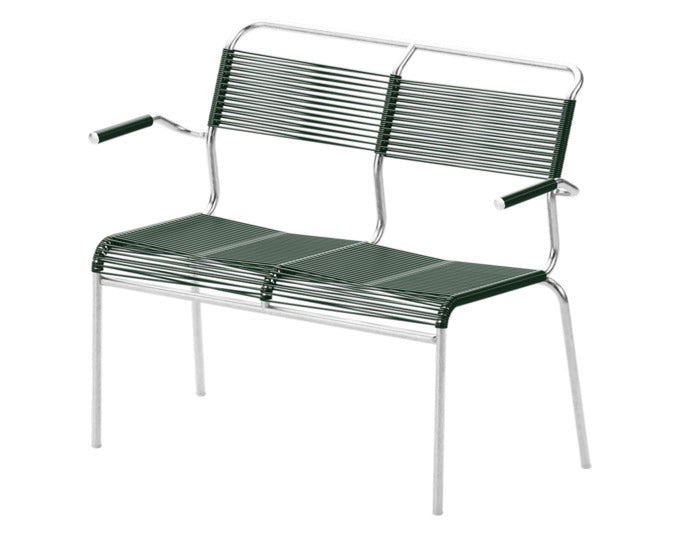 Säntis Spaghetti-2er Gartenbank mit Armlehne in Tannengrün präsentiert im Onlineshop von KAQTU Design AG. Gartenbank ist von Schaffner