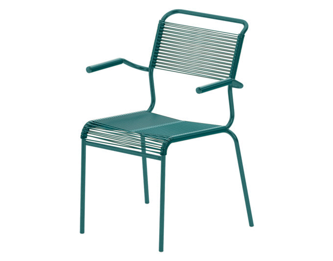 Säntis Spaghetti-Gartenstuhl mit Armlehne in Kaliblau präsentiert im Onlineshop von KAQTU Design AG. Gartenstuhl mit Armlehnen ist von Schaffner