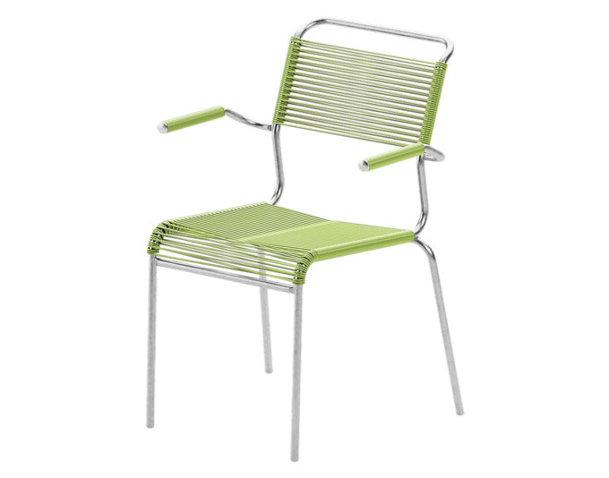 Säntis Spaghetti-Gartenstuhl mit Armlehne in Hellgrün / Feuerverzinkt präsentiert im Onlineshop von KAQTU Design AG. Gartenstuhl mit Armlehnen ist von Schaffner
