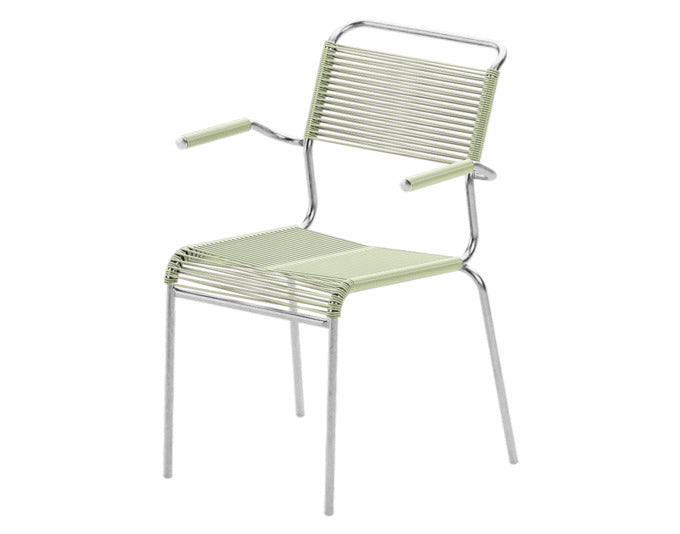 Säntis Spaghetti-Gartenstuhl mit Armlehne in Pastellgrün / Feuerverzinkt präsentiert im Onlineshop von KAQTU Design AG. Gartenstuhl mit Armlehnen ist von Schaffner