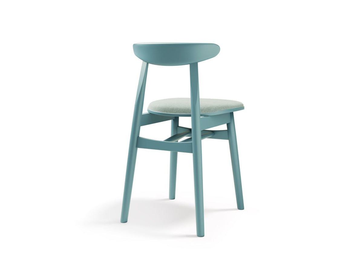 Zwei Stühle des Modells Bony aus Massivholz Buche mit gepolstertem Sitz und Rückenlehne in mint-farbenem Stoff, Beine aus Buchenholz.