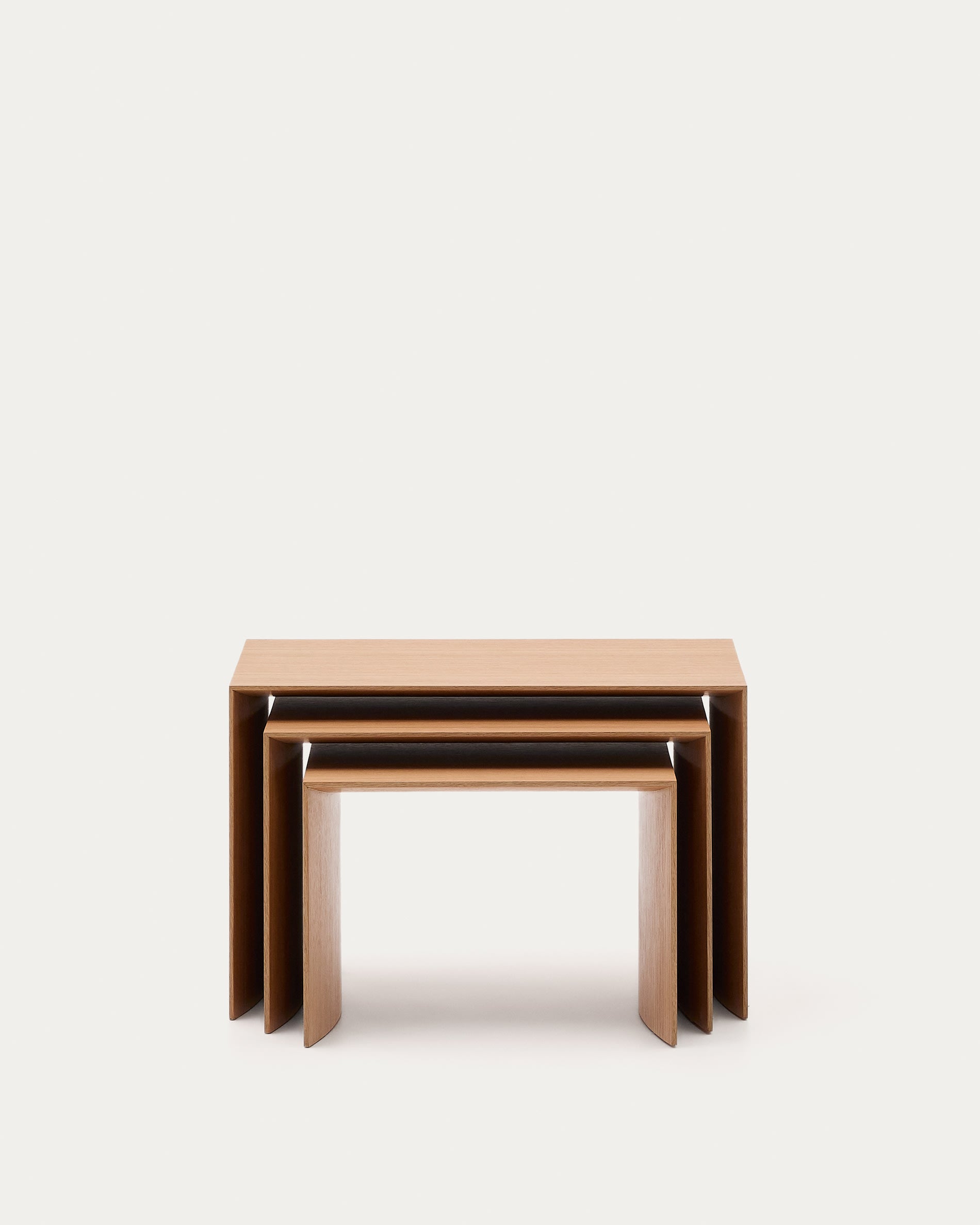 Set Litto: 3 Satztische aus Eichenfurnier, naturfarben, vielseitig, stilvoll, langlebig, skandinavisch, modern.