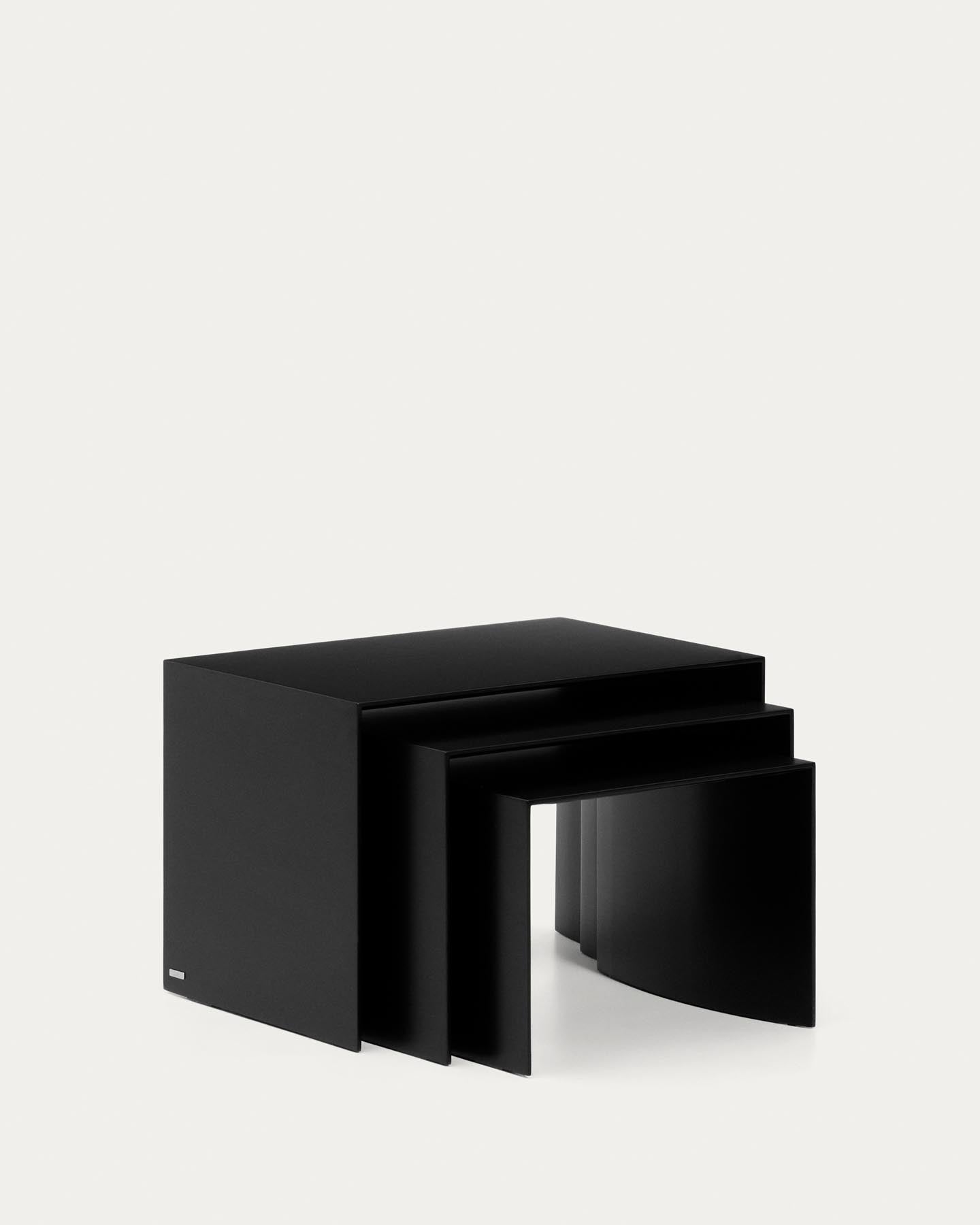 Set Litto aus 3 Nesttischen aus schwarz lackiertem MDF 60 x 40 / 51 x 36 / 42 x 31 cm in Schwarz präsentiert im Onlineshop von KAQTU Design AG. Couchtisch ist von Kave Home