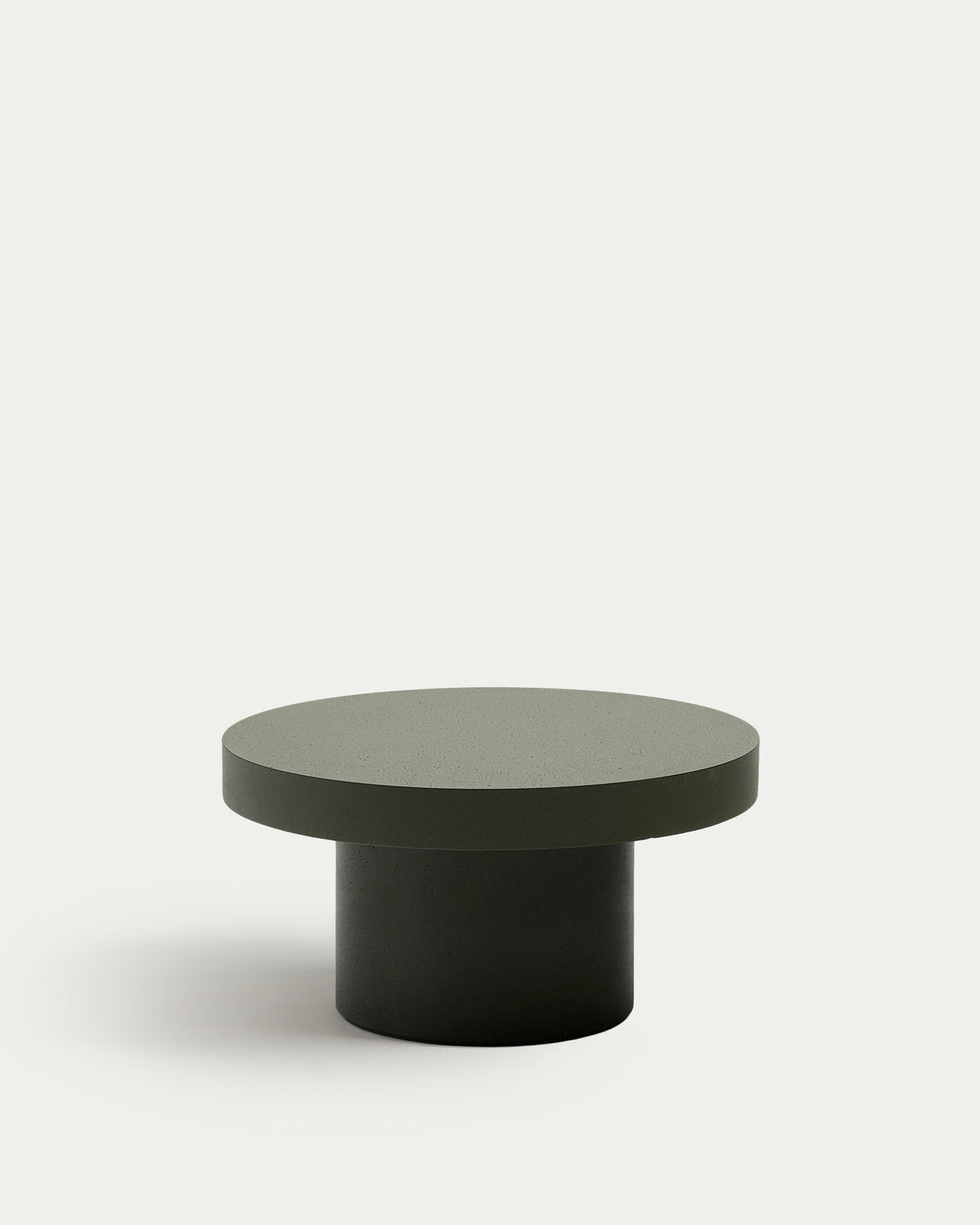 Couchtisch Aiguablava aus Zement in Grün Ø 90 cm in Dunkelgrün präsentiert im Onlineshop von KAQTU Design AG. Loungetisch ist von Kave Home