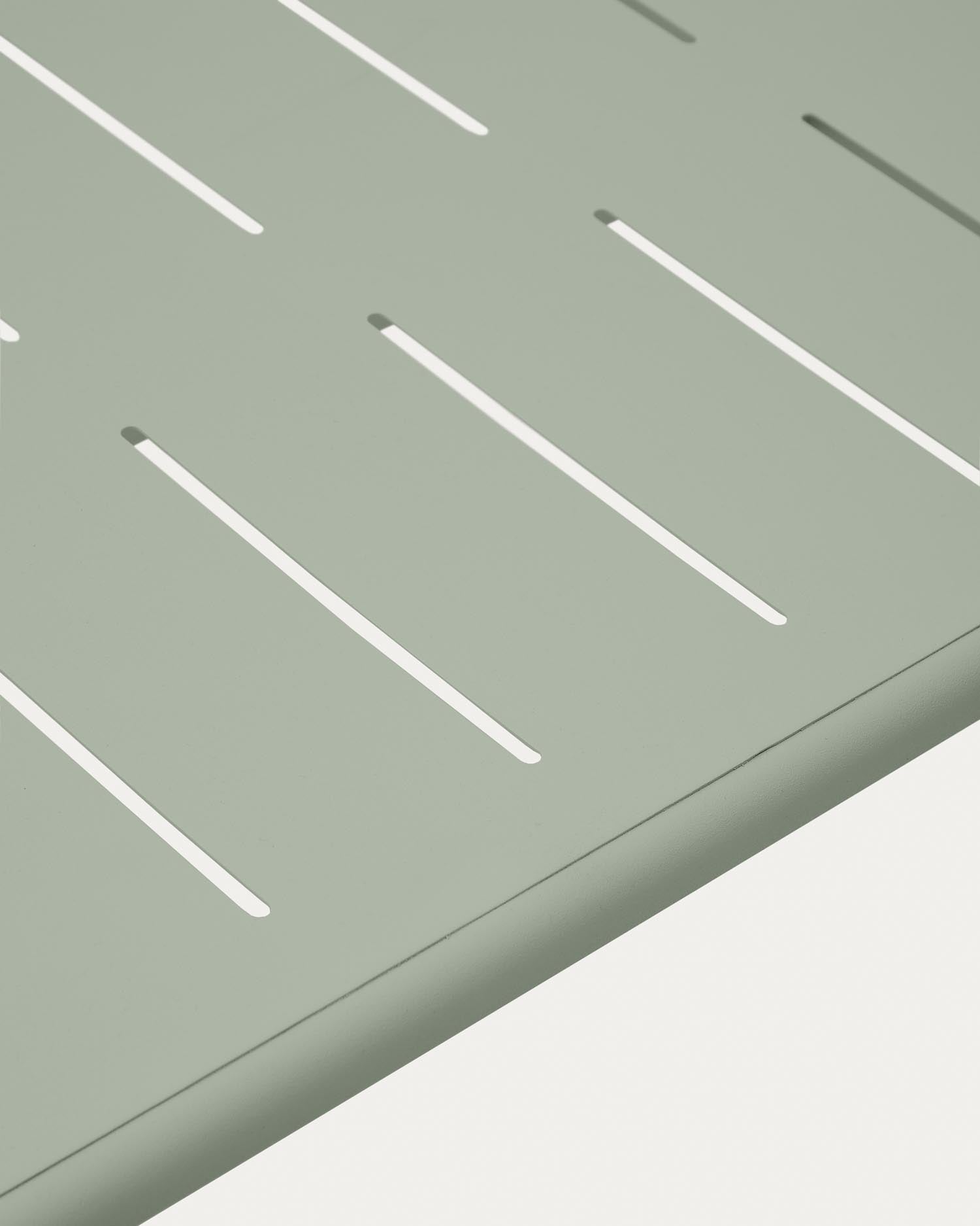 Entdecken Sie den stilvollen Outdoor-Tisch Brai aus türkis verzinktem Stahl. Ideal für Garten und Terrasse, vereint er modernes Design mit Langlebigkeit.