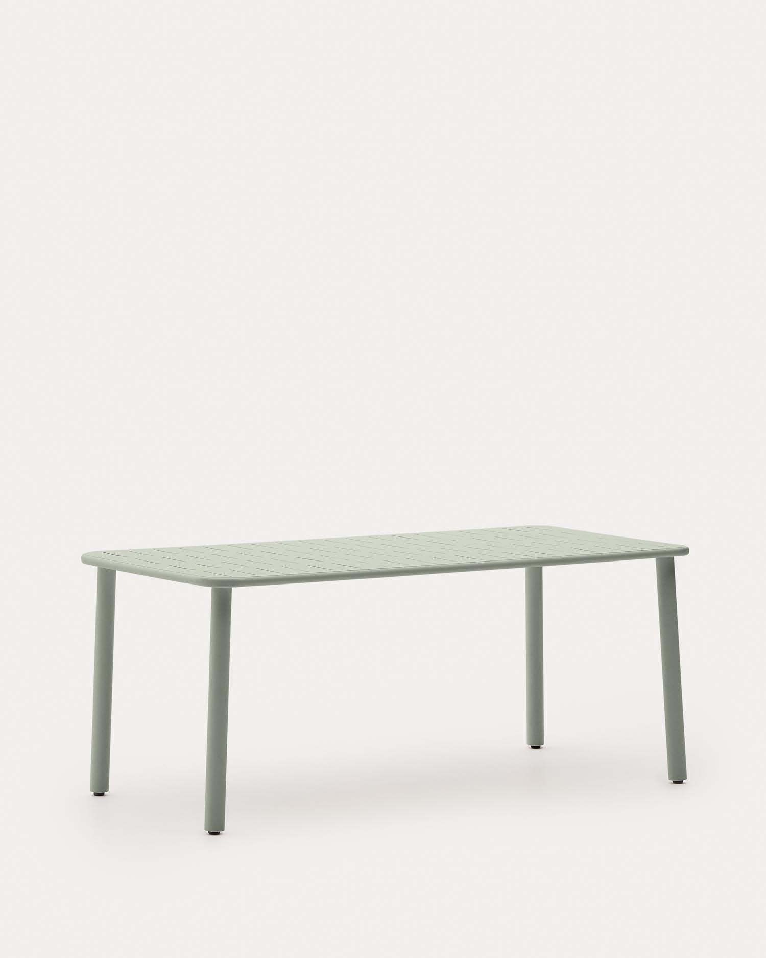 Erleben Sie den eleganten Outdoor-Tisch Brai aus robustem türkis verzinktem Stahl. Perfekt für jeden Außenbereich, vereint er Stil und Funktionalität.