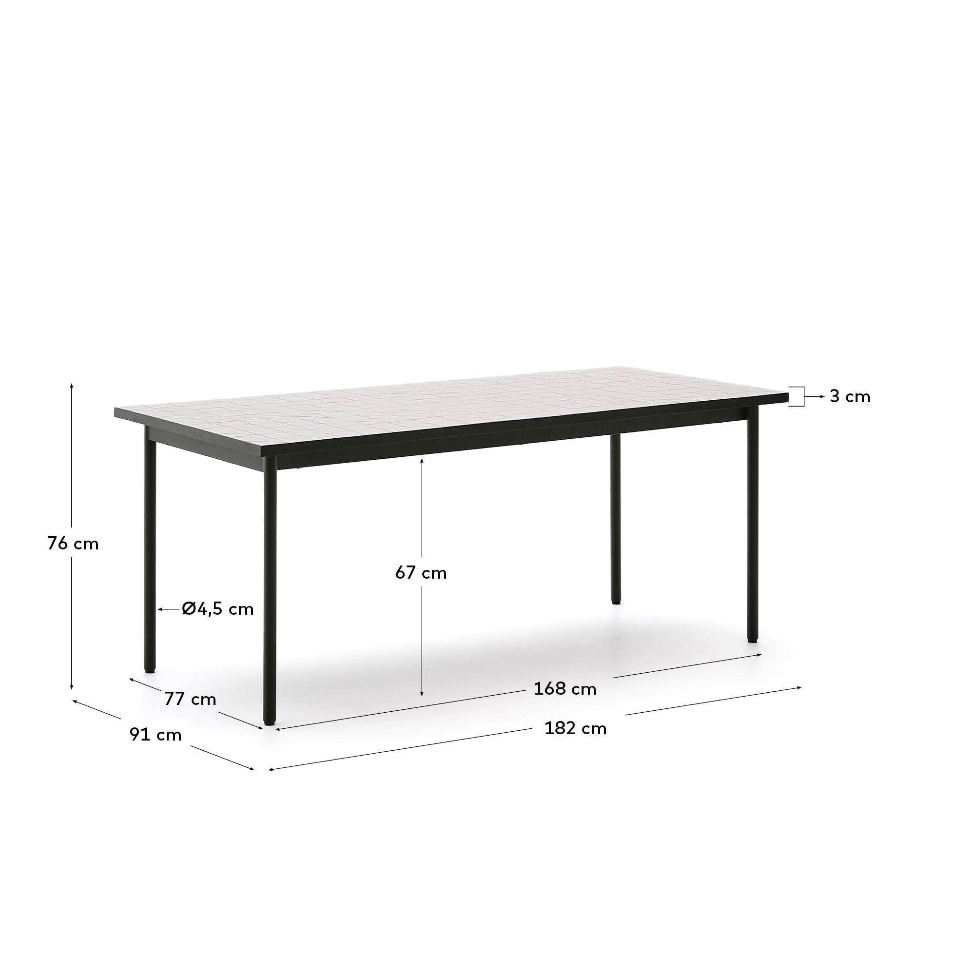 Gestalten Sie Ihre Terrasse mit dem Outdoor-Tisch Maurina aus grün verzinktem Stahl und widerstandsfähigen Écru-Kacheln – ideal für gesellige Momente.
