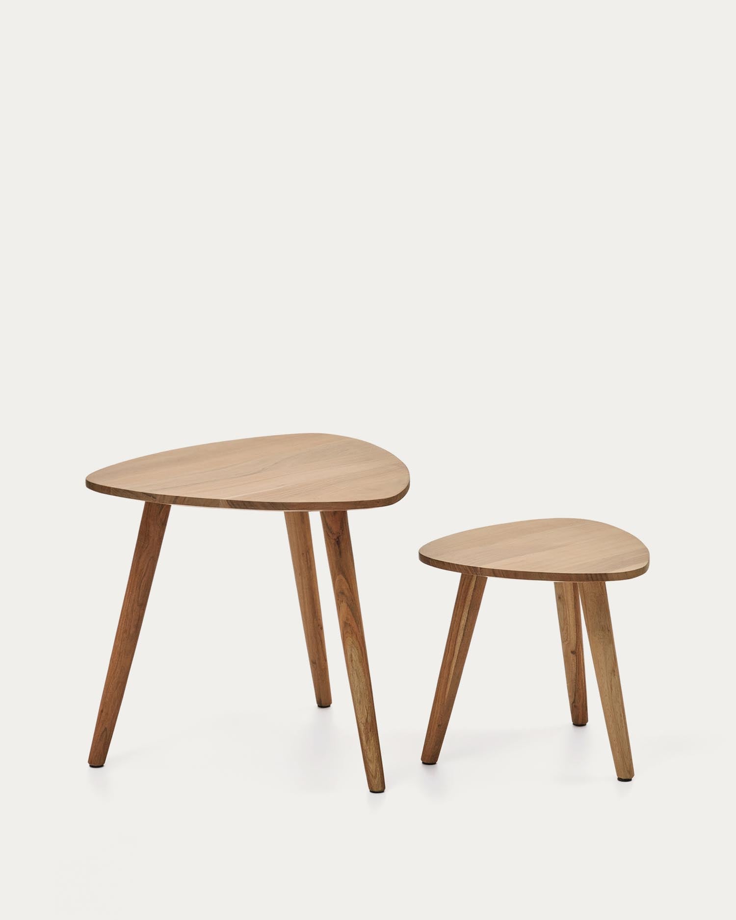 2er-Set Beistelltische Duvani aus massivem Akazienholz mit gebleichtem Finish in Beige präsentiert im Onlineshop von KAQTU Design AG. Beistelltisch ist von Kave Home