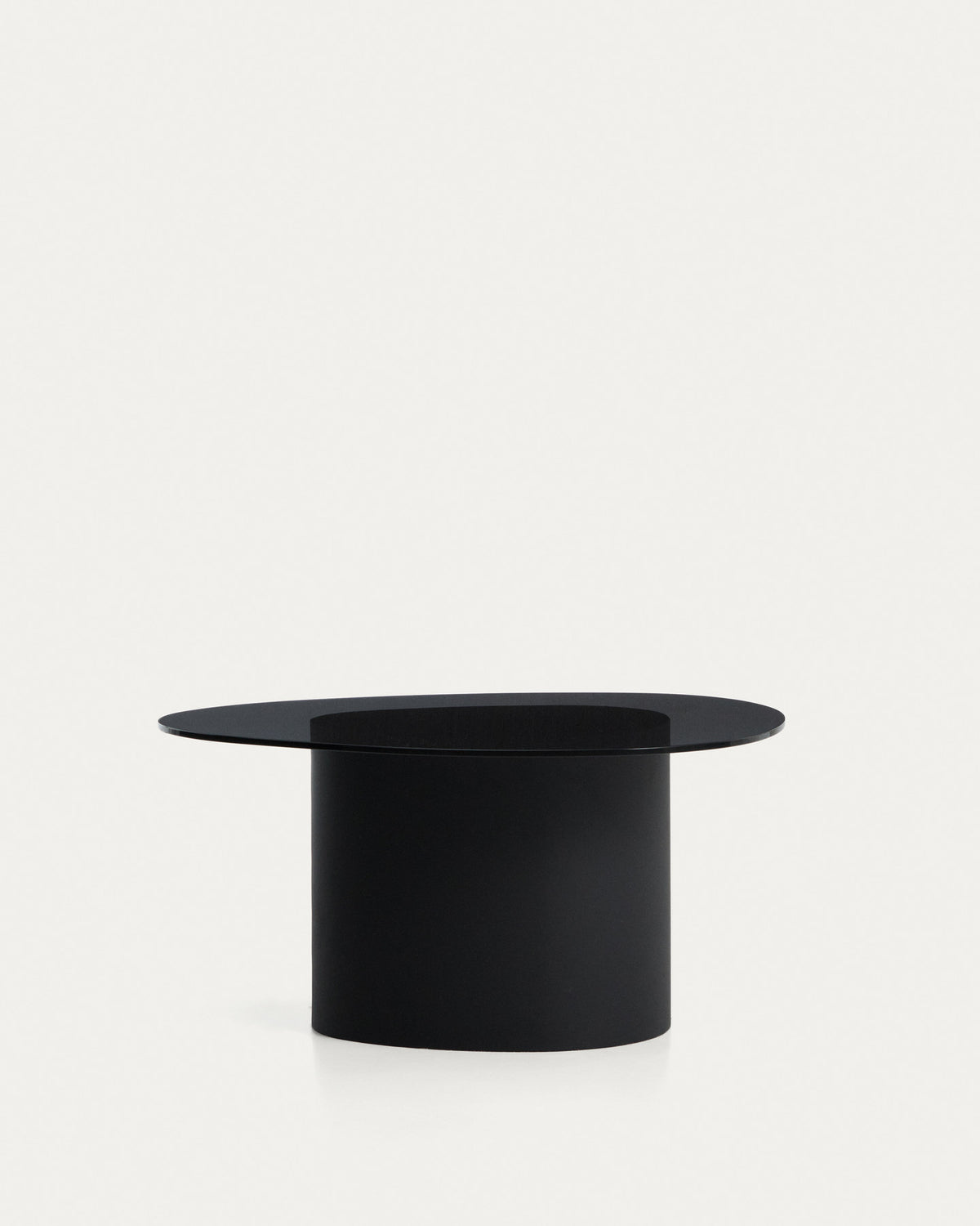 Couchtisch Olir aus gehärtetem Glas und schwarzem Stahl 82 x 74 cm in Schwarz präsentiert im Onlineshop von KAQTU Design AG. Couchtisch ist von Kave Home