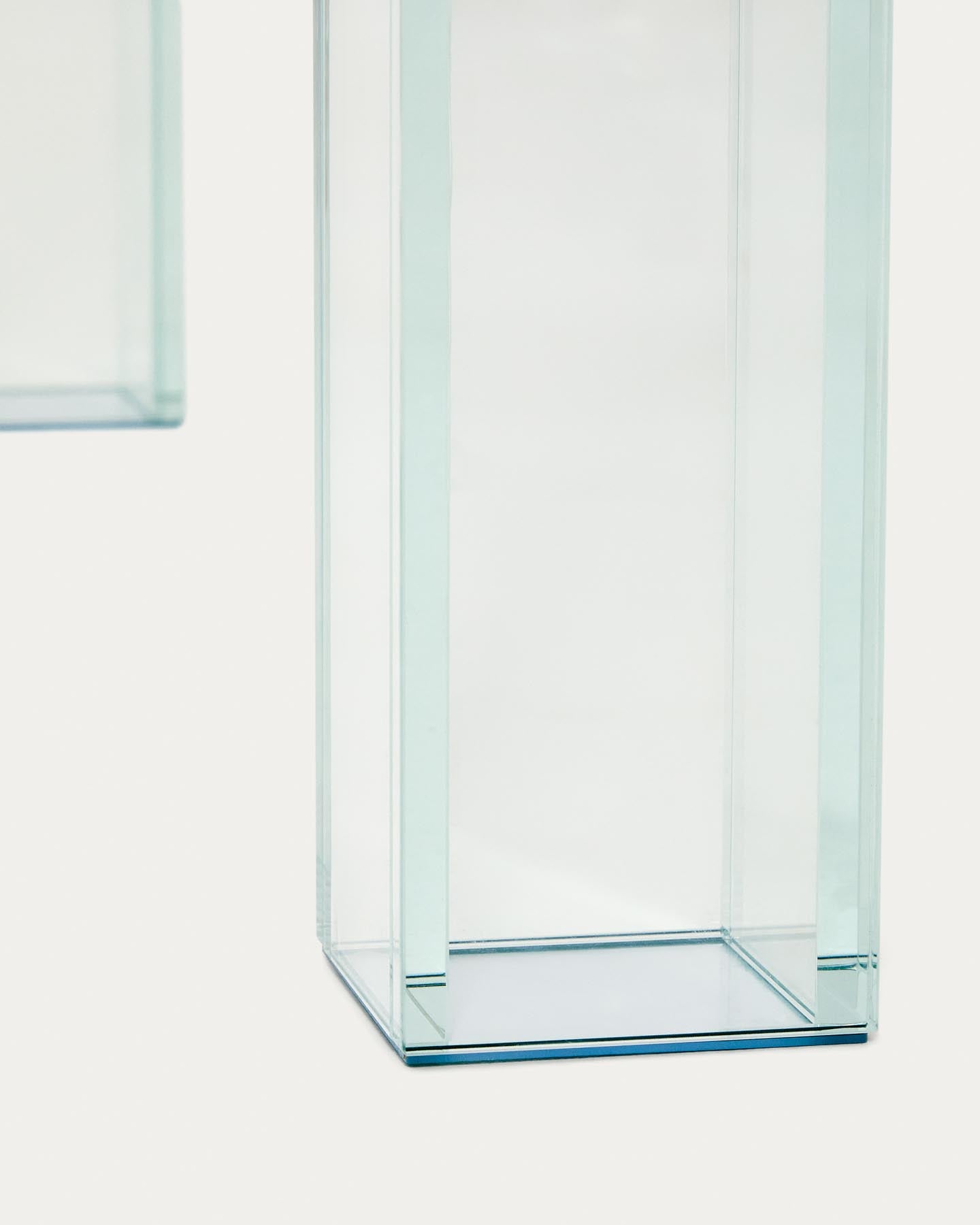 Tisch Adularia aus durchsichtigem Einscheiben-Sicherheitsglas, 160 x 90 cm in Transparent präsentiert im Onlineshop von KAQTU Design AG. Esstisch ist von Kave Home
