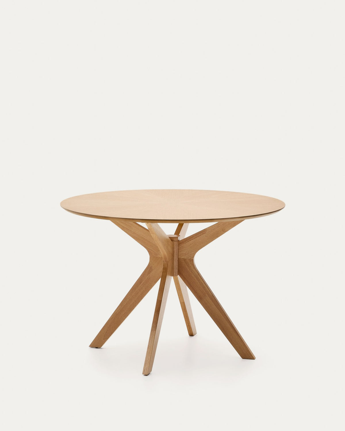 Runder Esstisch mit Eichenfurnier-Tischplatte und Beinen aus Gummibaumholz in Hellbraun, Durchmesser 100 cm, Höhe 75 cm.