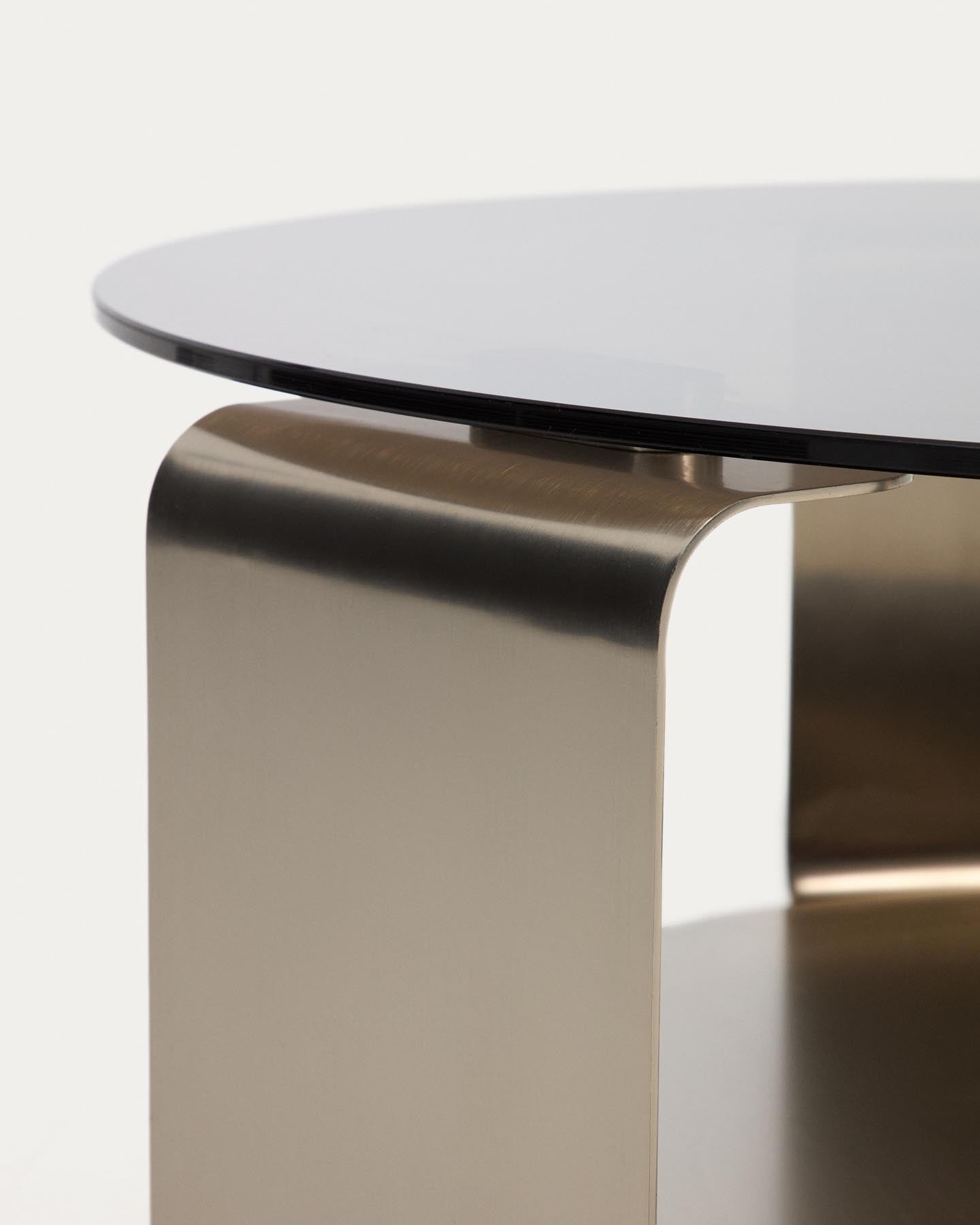 Couchtisch Dolven aus braunem Glas und gebürstetem Stahl, Ø 80 cm in Anthrazit präsentiert im Onlineshop von KAQTU Design AG. Couchtisch ist von Kave Home
