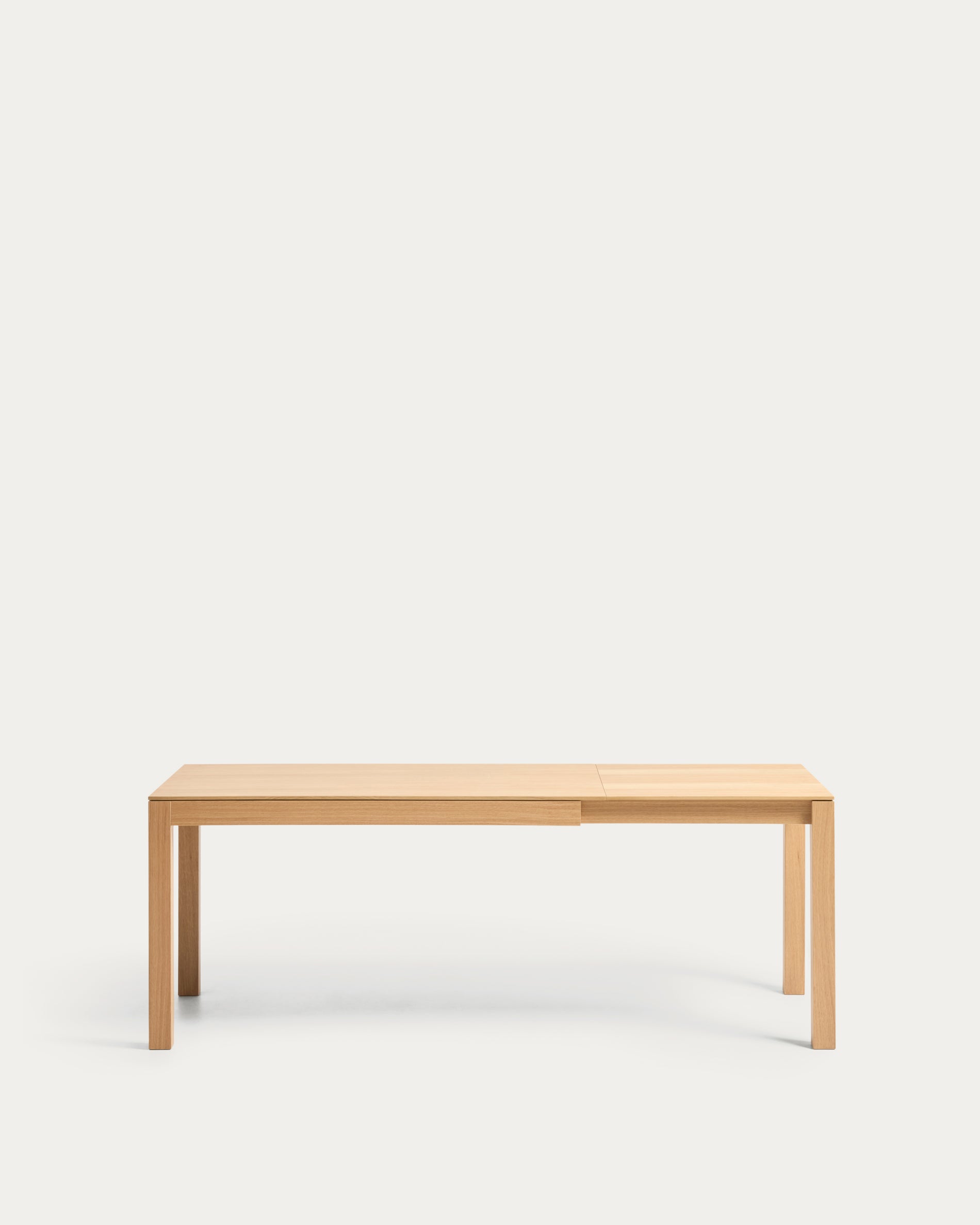 Ausziehtisch Narevi aus Eichenfurnier mit naturfarbenem Finish 170 (230) x 80 cm in Braun präsentiert im Onlineshop von KAQTU Design AG. Esstisch ist von Kave Home