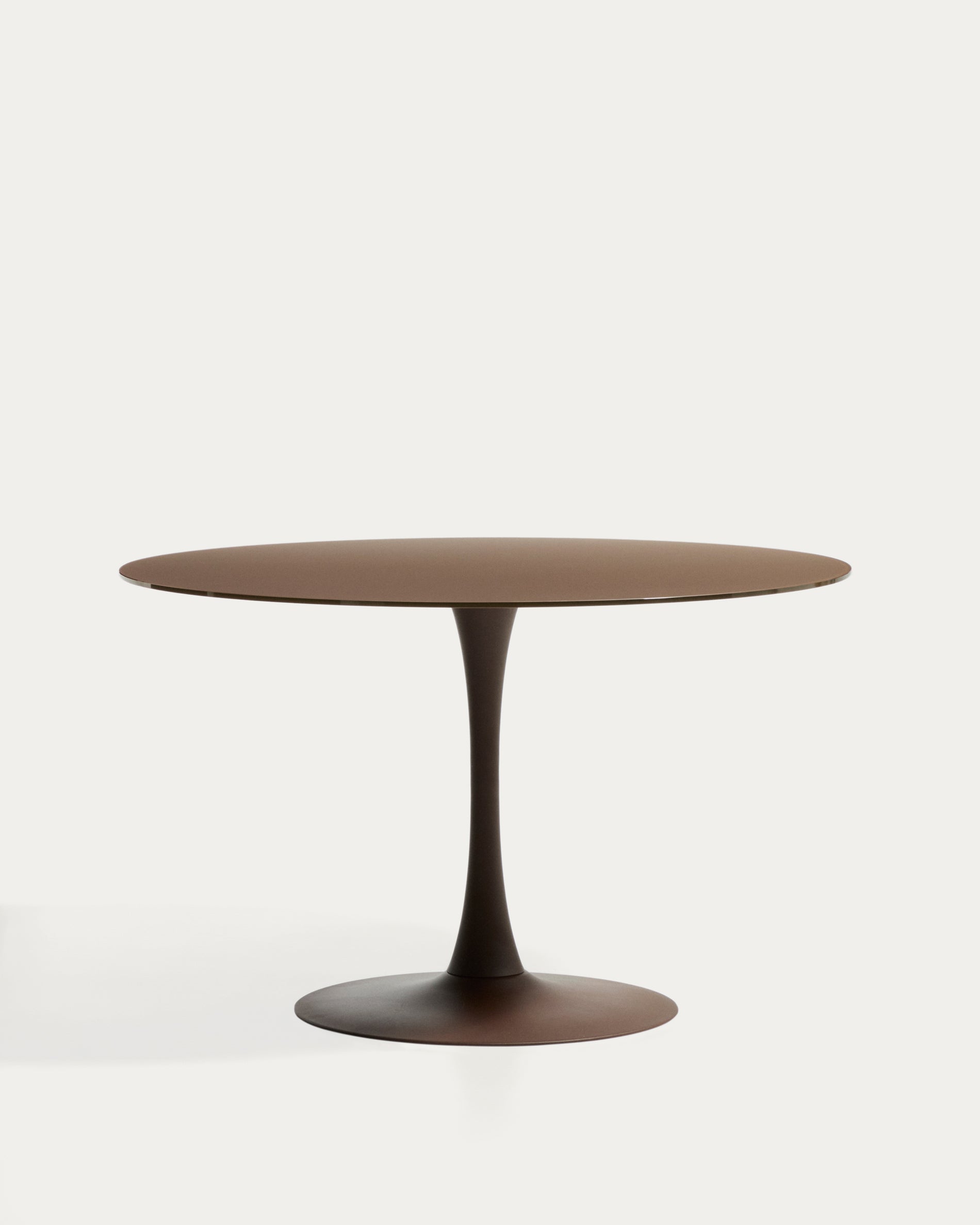 Runder Tisch Vedira aus Glas und braunem Stahl Ø 120 cm in Dunkelbraun präsentiert im Onlineshop von KAQTU Design AG. Esstisch ist von Kave Home
