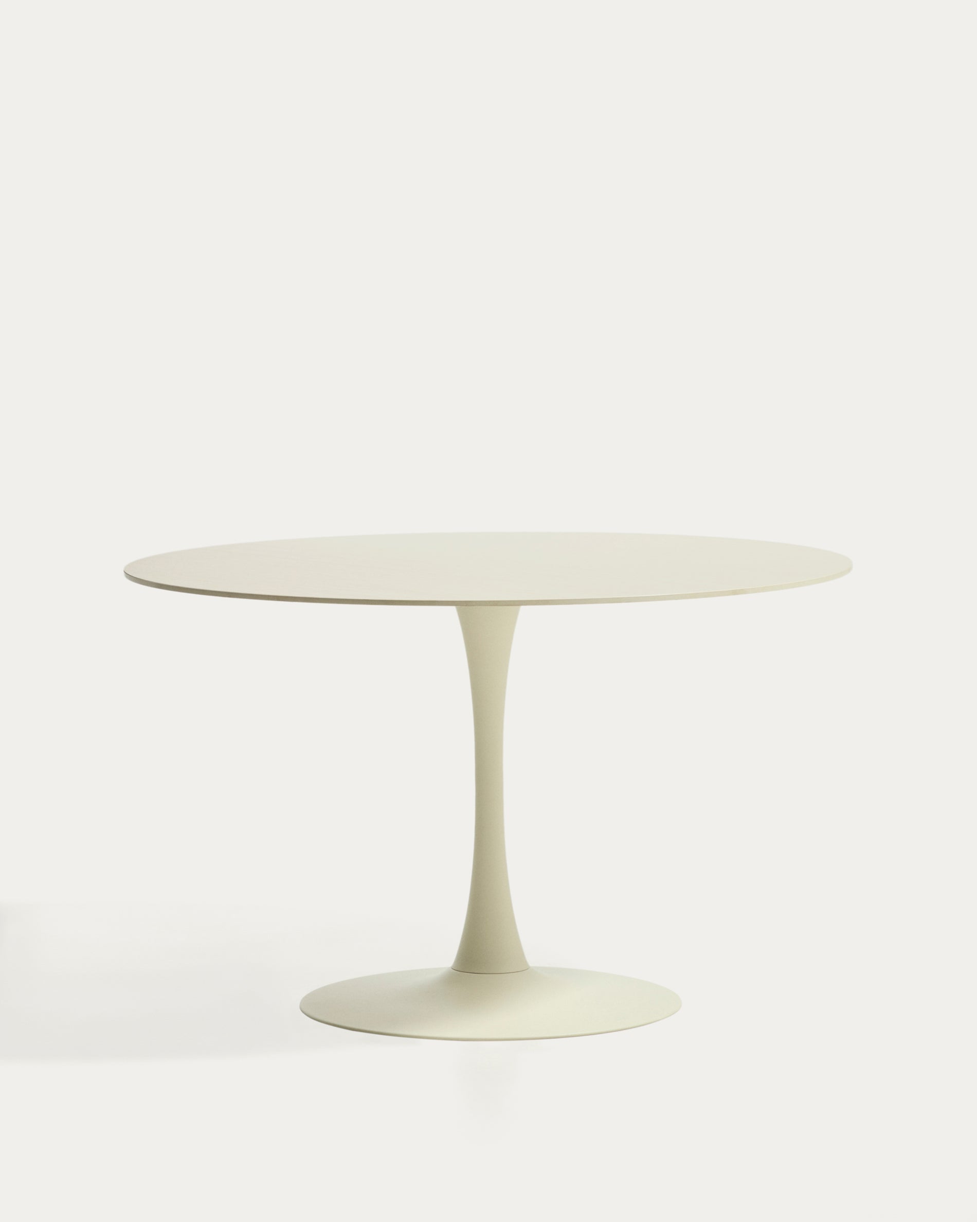 Runder Tisch Vedira aus ecrufarbener Keramik und beigem Stahl Ø 120 cm in Beige präsentiert im Onlineshop von KAQTU Design AG. Esstisch ist von Kave Home