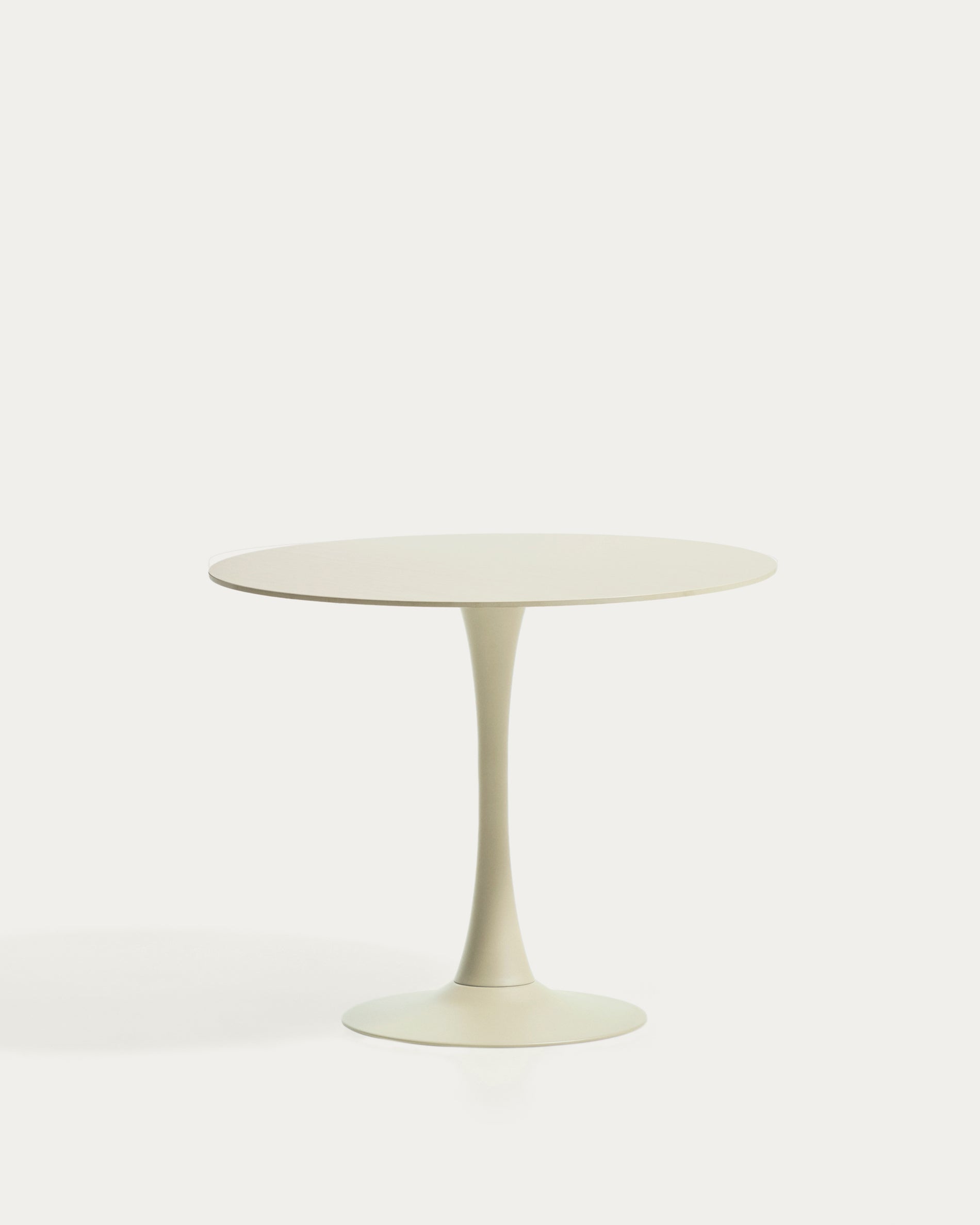 Runder Tisch Vedira aus ecrufarbener Keramik und beigem Stahl Ø 90 cm in Beige präsentiert im Onlineshop von KAQTU Design AG. Esstisch ist von Kave Home