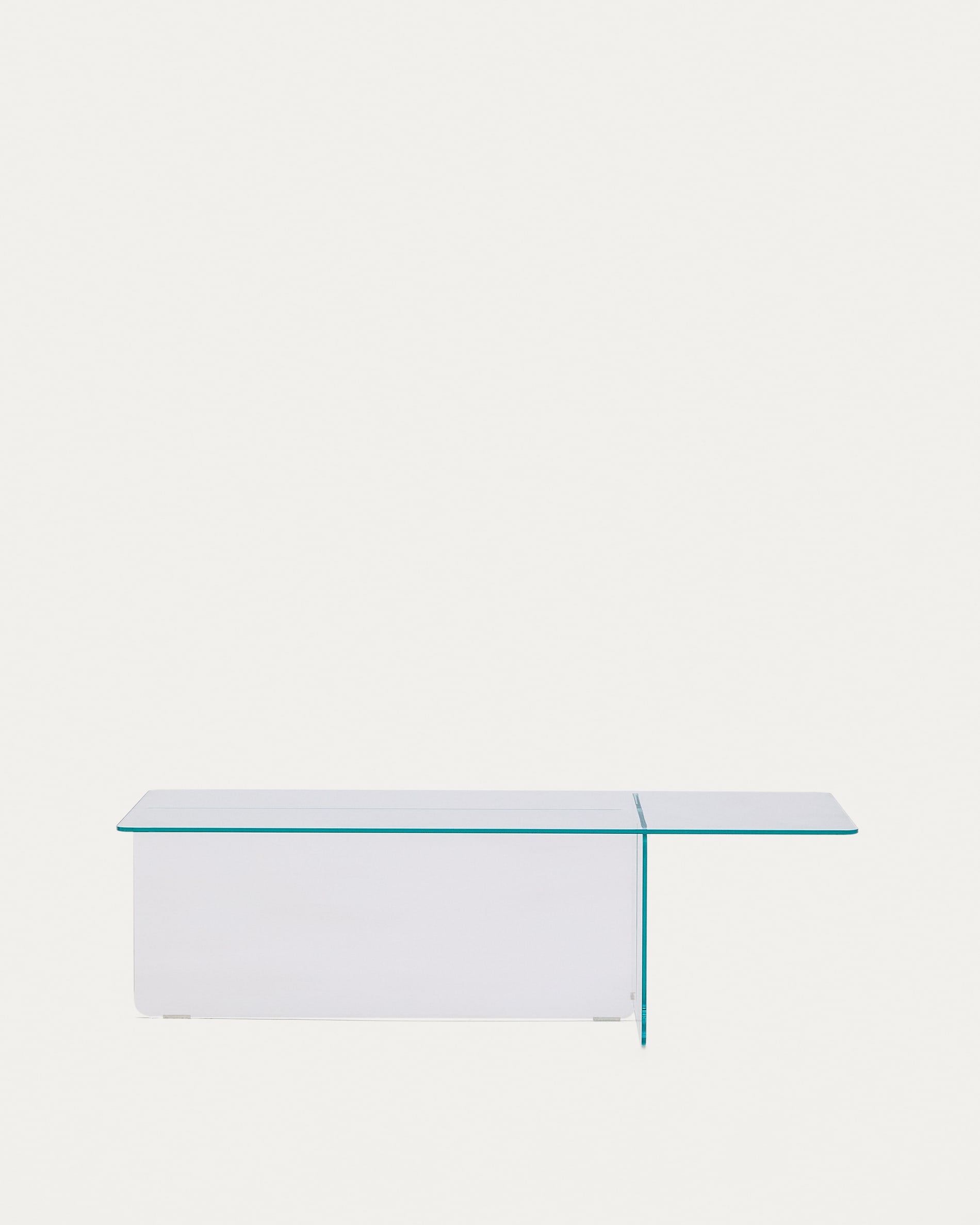 Eleganter Couchtisch aus transparentem gehärtetem Glas, 120x60 cm, von Kave Home. Modernes Design für stilvolle Wohnräume.