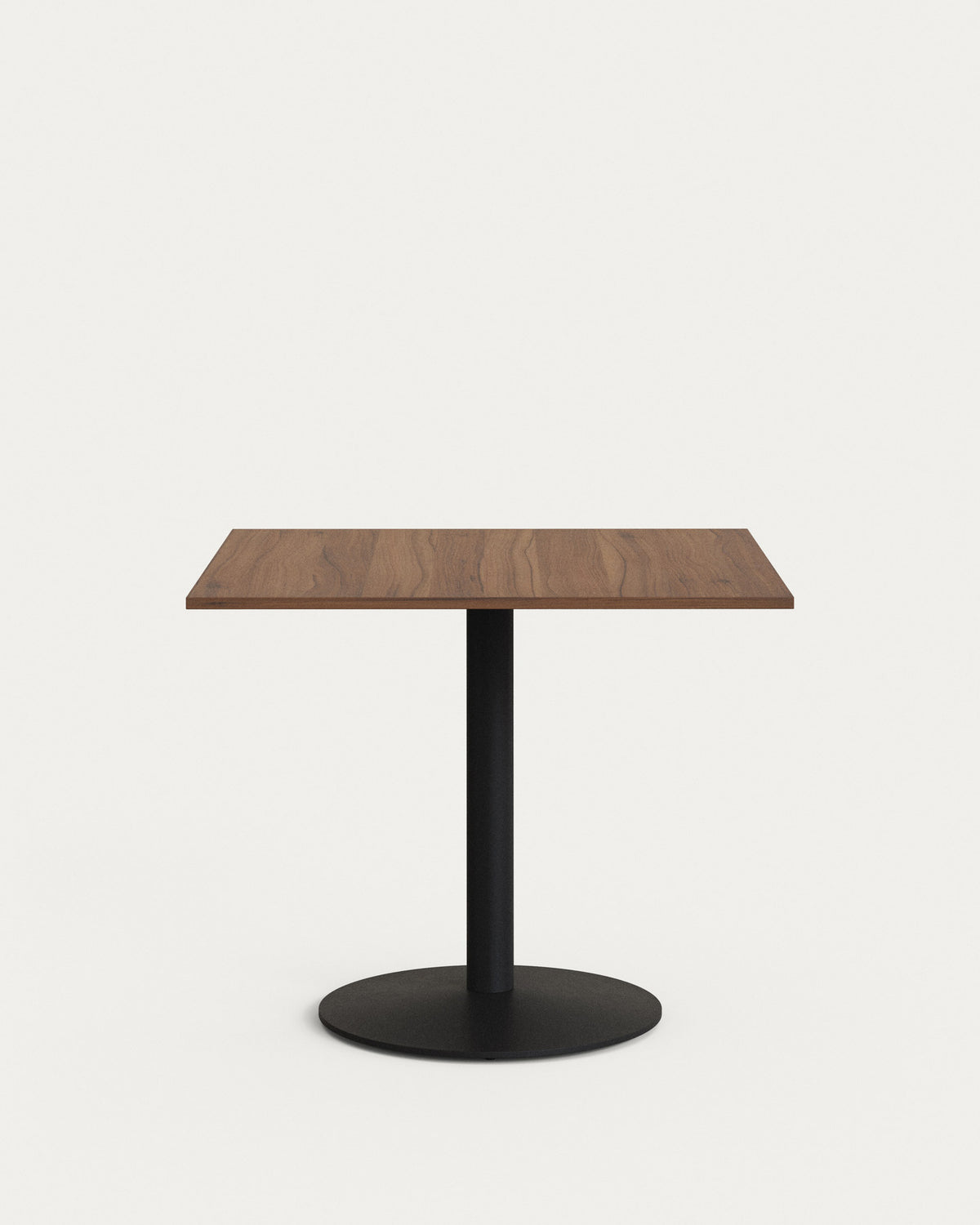 Esilda Tisch aus Melamin in Nussbaumfinish mit schwarz lackiertem Metallbein 90x90x70 cm in Braun, Schwarz präsentiert im Onlineshop von KAQTU Design AG. Esstisch ist von Kave Home