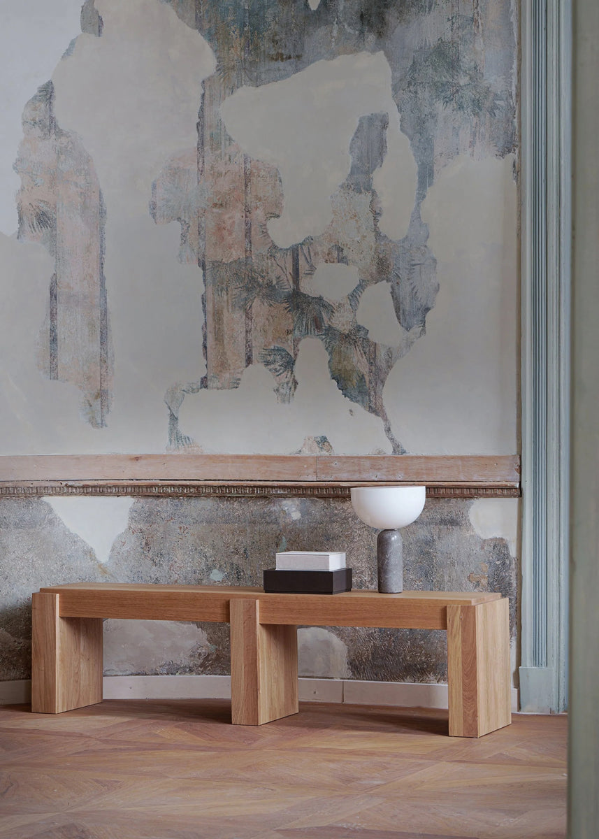 Moderne Pura PRA160 Bank von Tamo, gefertigt aus hellem Holz, ideal für elegante Wohnräume und entspannte Lounge-Bereiche.