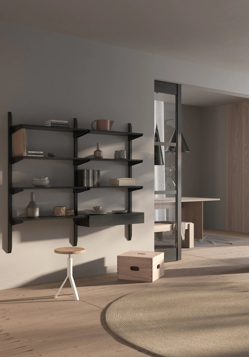 Elegantes Wandregal Noki NKI85S aus natürlichem Holz, ideal für stilvolle Akzente und praktische Aufbewahrung in jedem Raum.