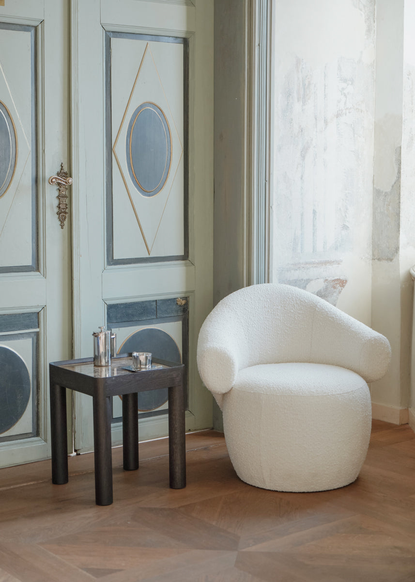 Eleganter Inset ISTS1166 Beistelltisch von Tamo, perfekt für stilvolle Akzente in jedem Raum und funktional für verschiedene Anwendungen.
